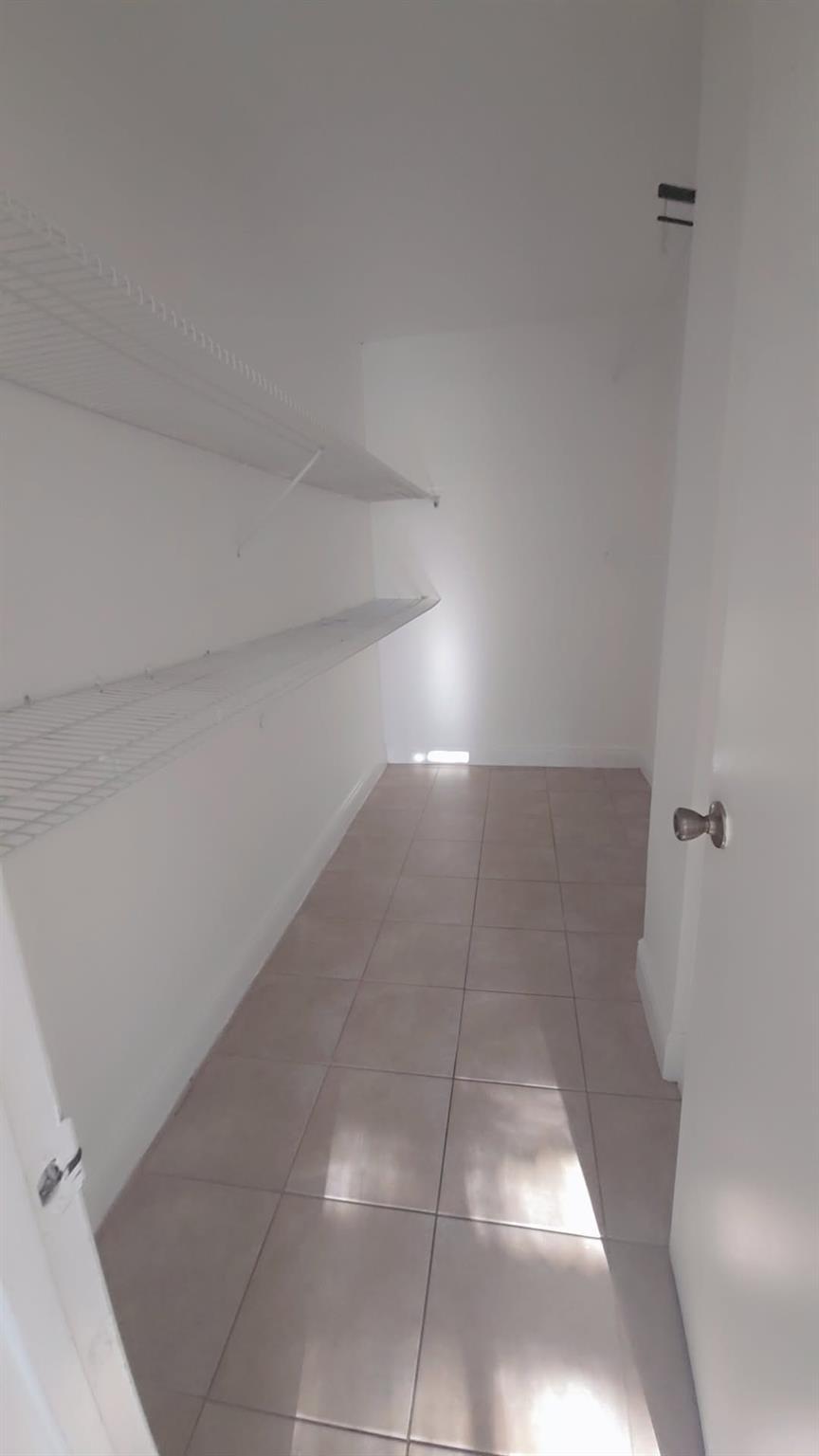 3700 N 56th Avenue 1015, Hollywood, FL 33021, Hollywood - Photo 5