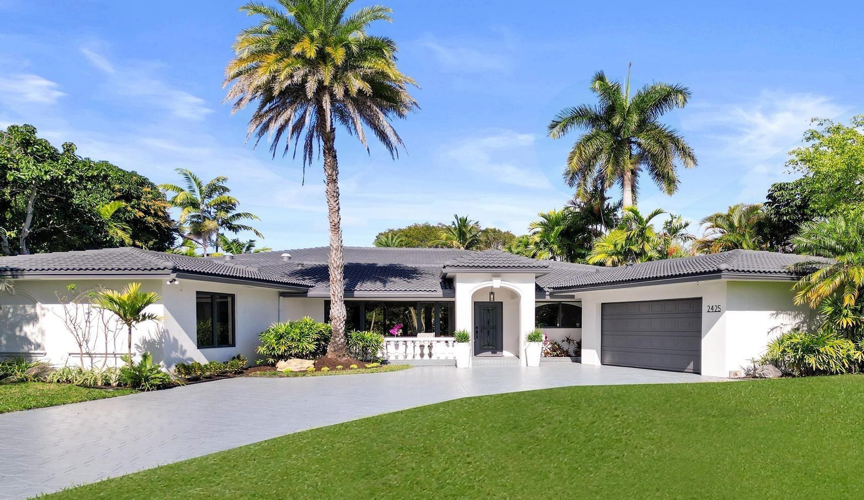2425 Middle River Drive, Fort Lauderdale, FL 33305, Fort Lauderdale - Photo 2