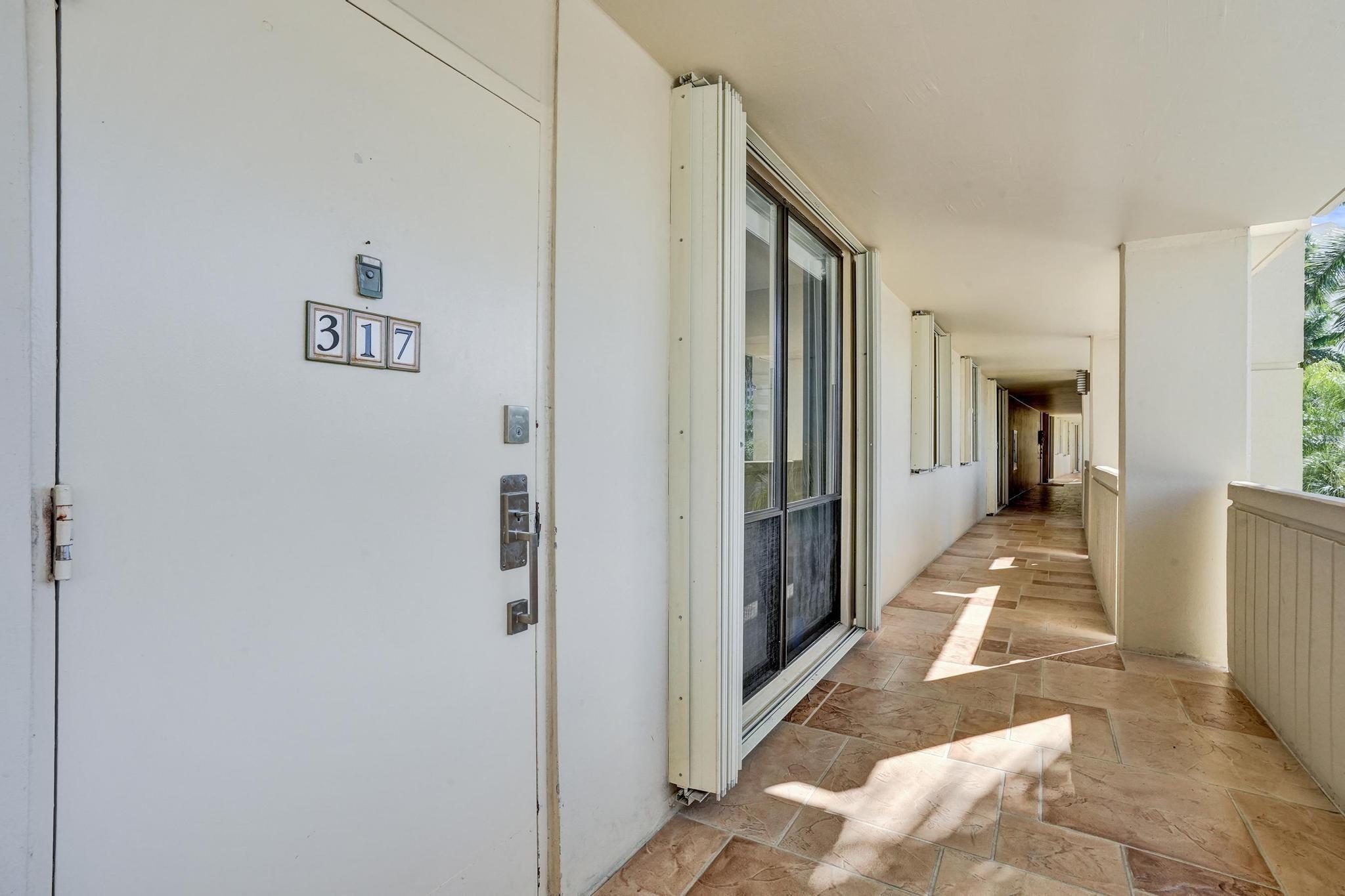 132 Lakeshore Drive 317, North Palm Beach, FL 33408, North Palm Beach - Photo 4