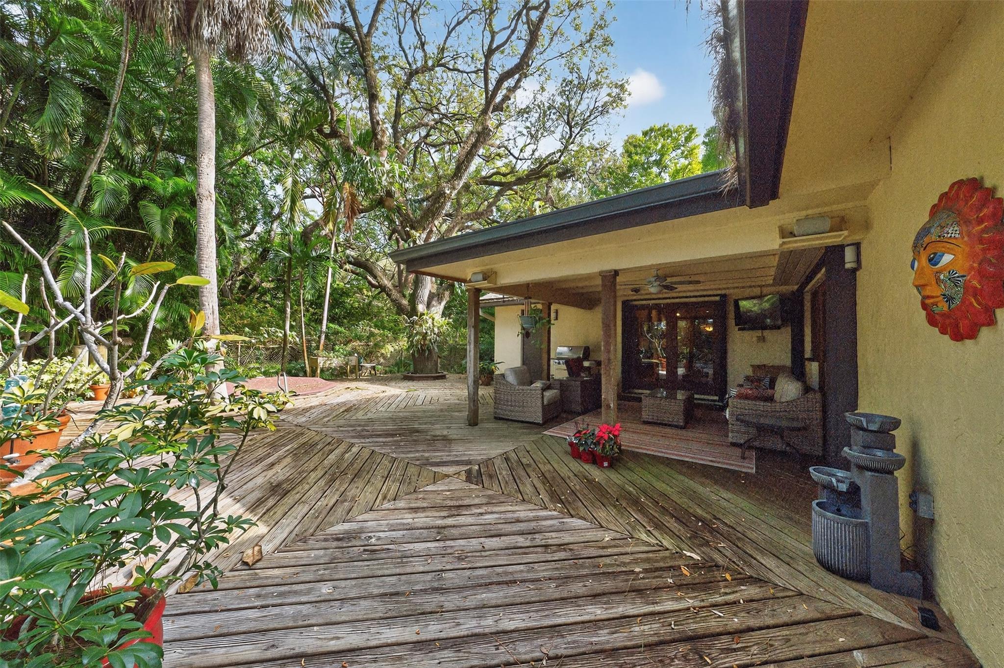 1711 SW 30th Place, Fort Lauderdale, FL 33315, Fort Lauderdale - Photo 2