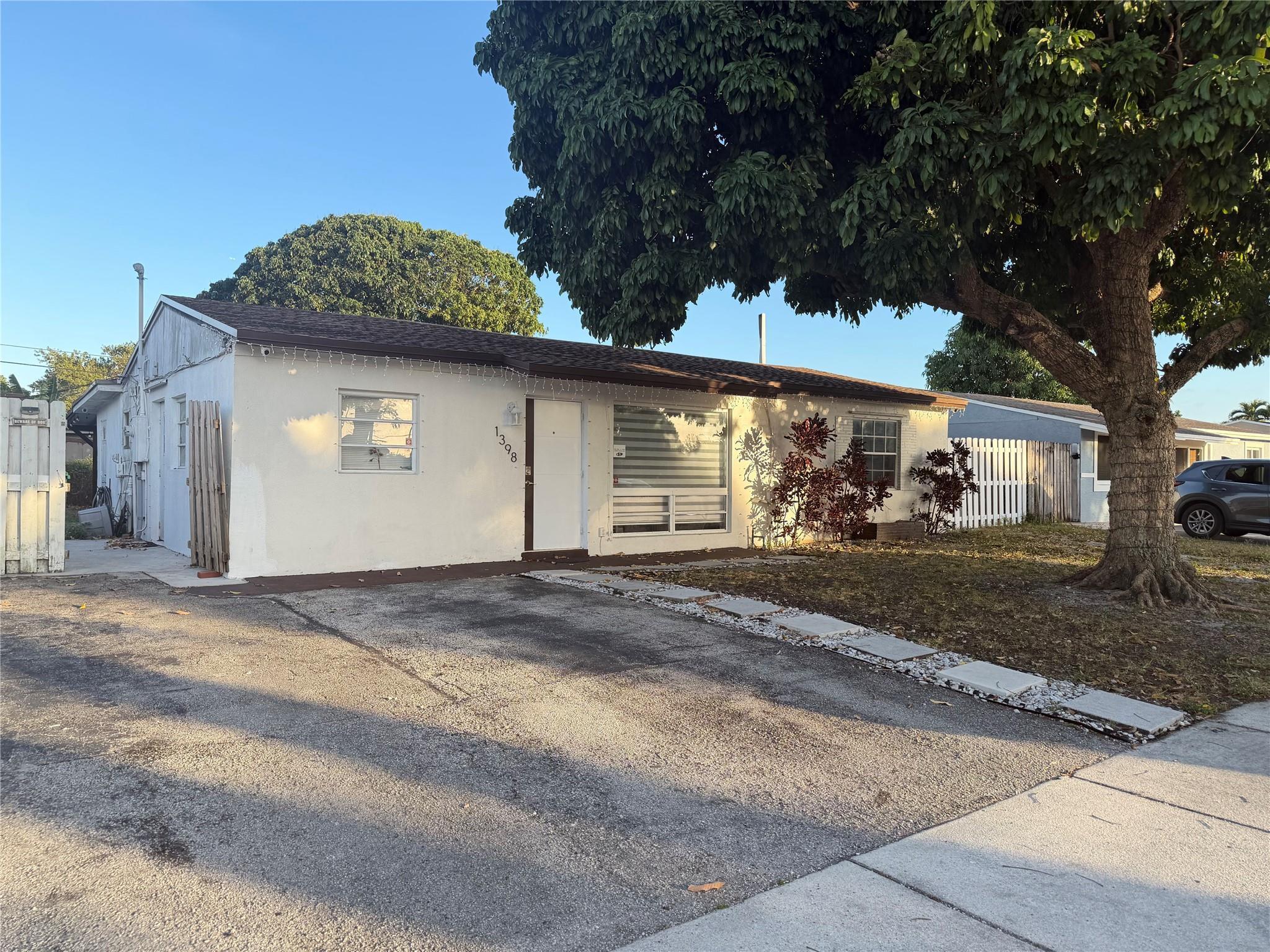 1398 SW 47th Terrace, Fort Lauderdale, FL 33317, Fort Lauderdale - Photo 3