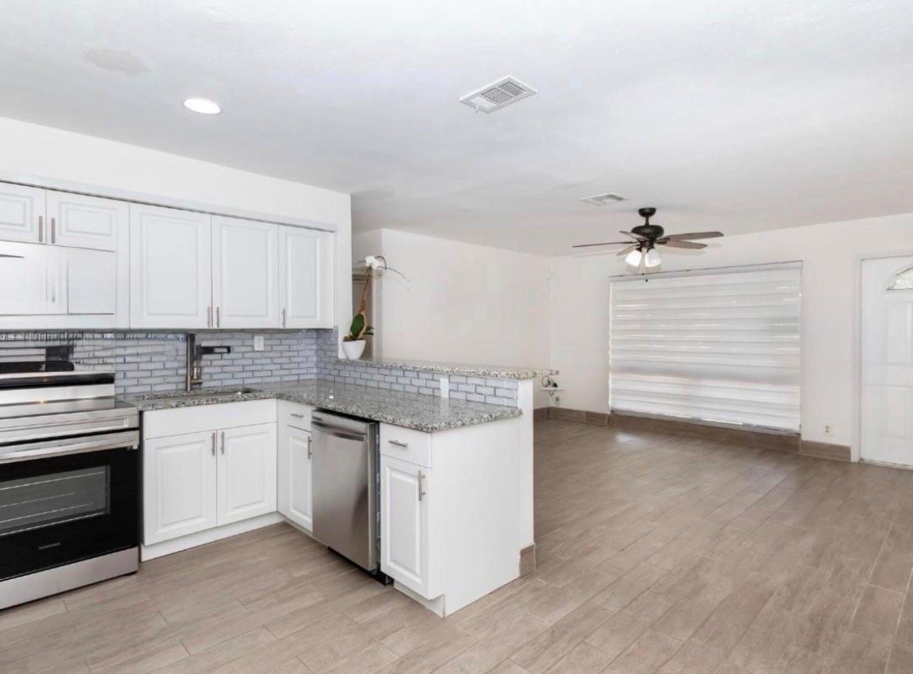 1398 SW 47th Terrace, Fort Lauderdale, FL 33317, Fort Lauderdale - Photo 4