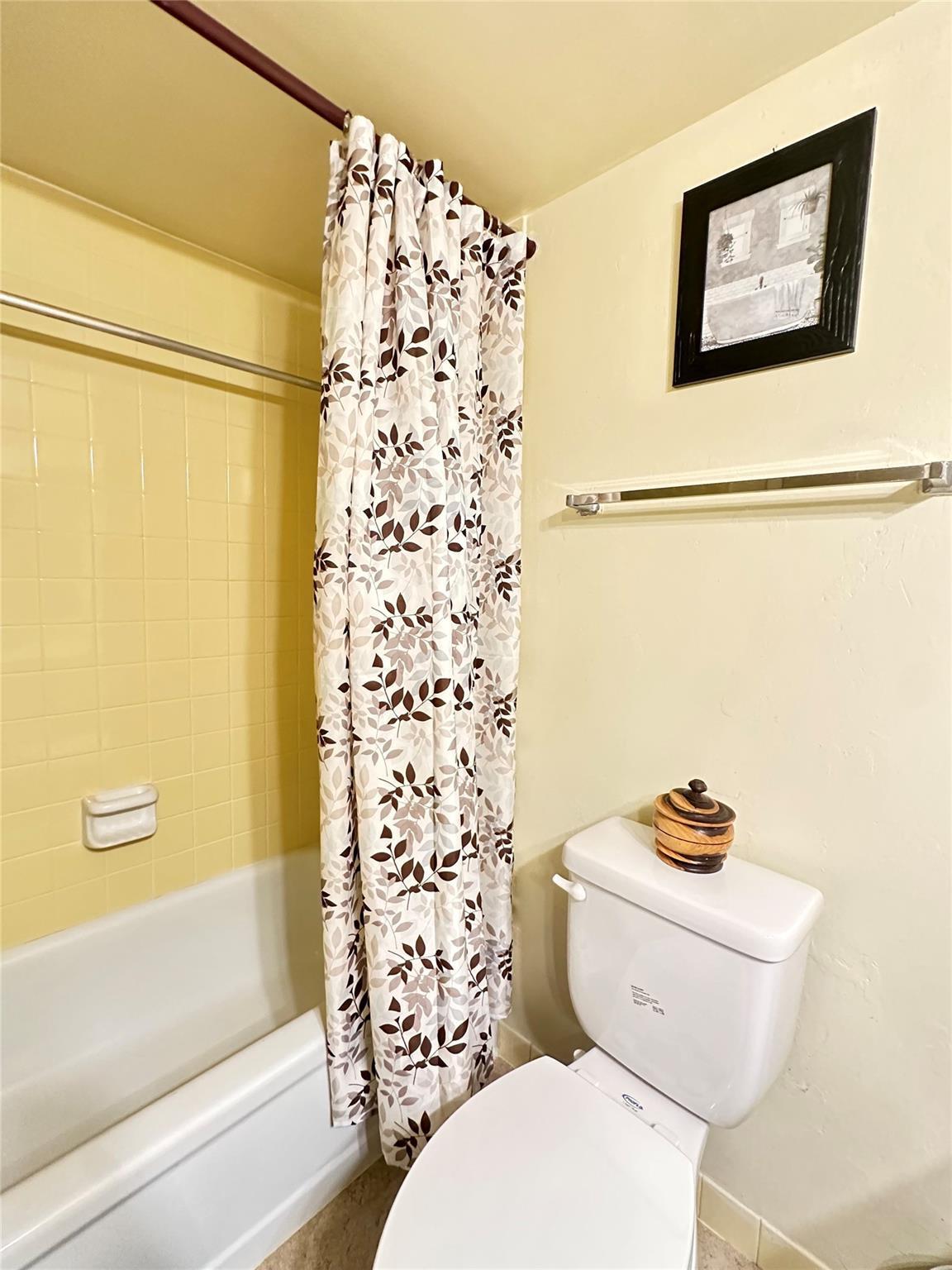 4899 NW 26th Court 249, Lauderdale Lakes, FL 33313, Lauderdale Lakes - Photo 4