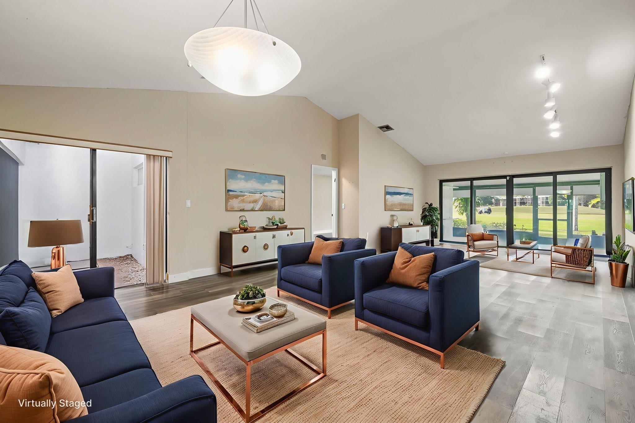 370 Fairway Circle 13, Weston, FL 33326, Weston - Photo 3