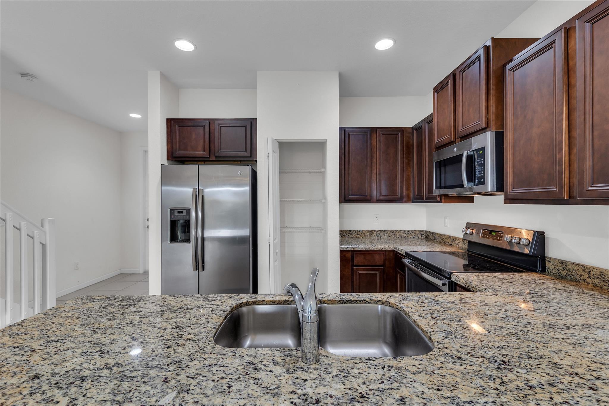 4234 N Dixie Highway 122, Oakland Park, FL 33334, Oakland Park - Photo 2