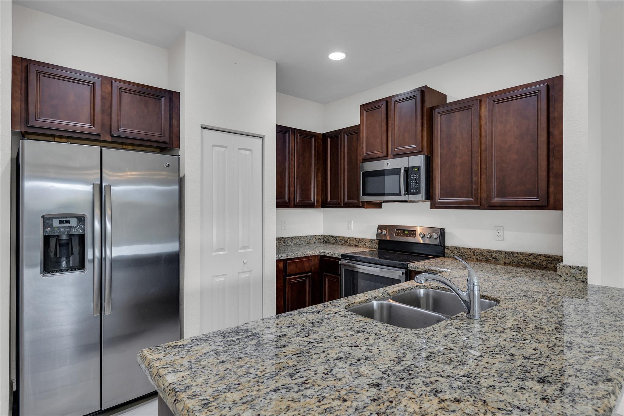 4234 N Dixie Highway 122, Oakland Park, FL 33334, Oakland Park - Photo 3