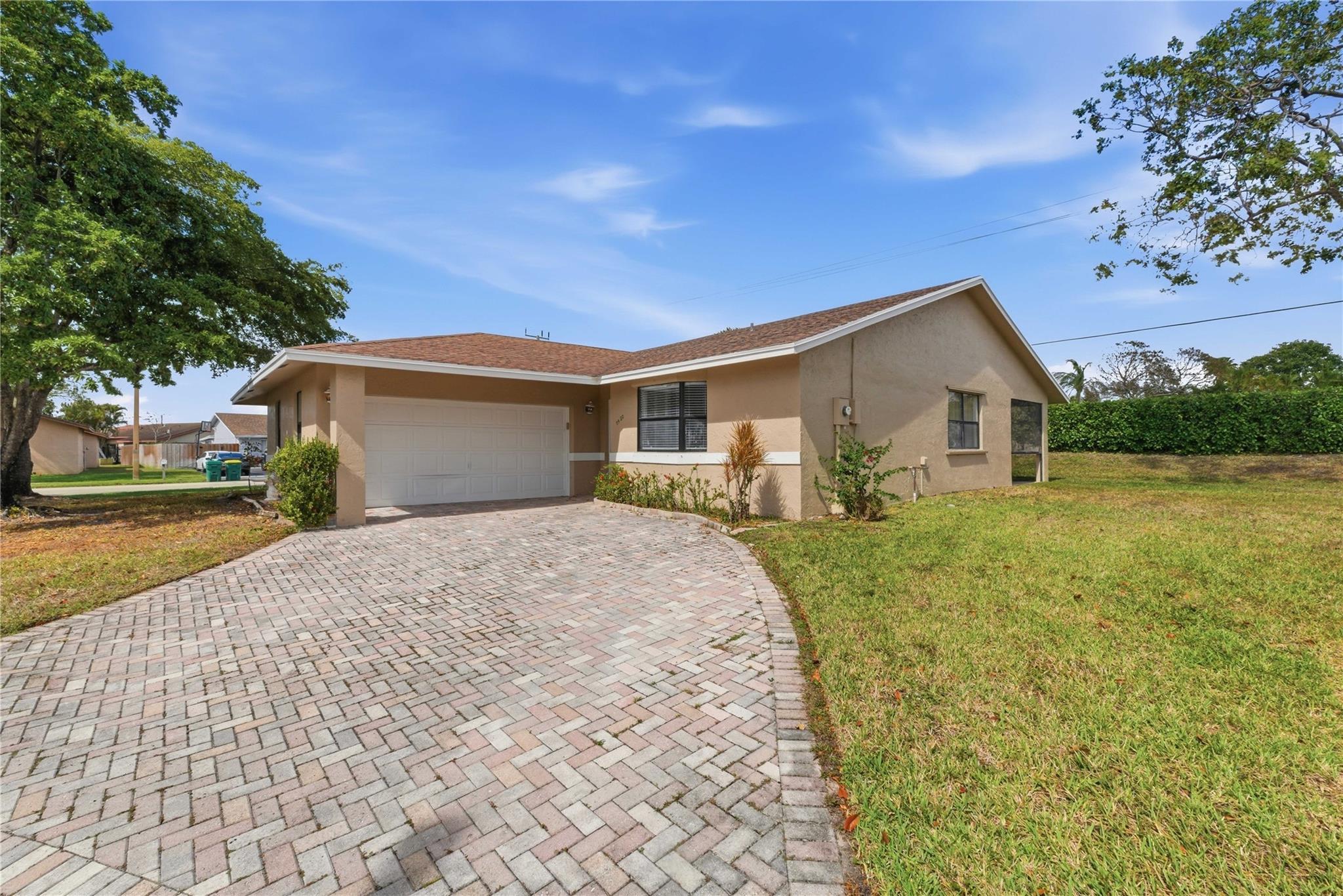 7520 NW 88th Terrace, Tamarac, FL 33321, Tamarac - Photo 2