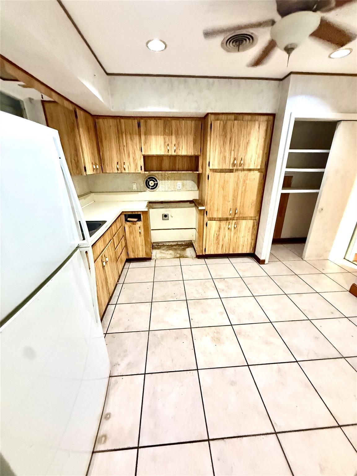 5349 Balsam Terrace, Plantation, FL 33317, Plantation - Photo 4