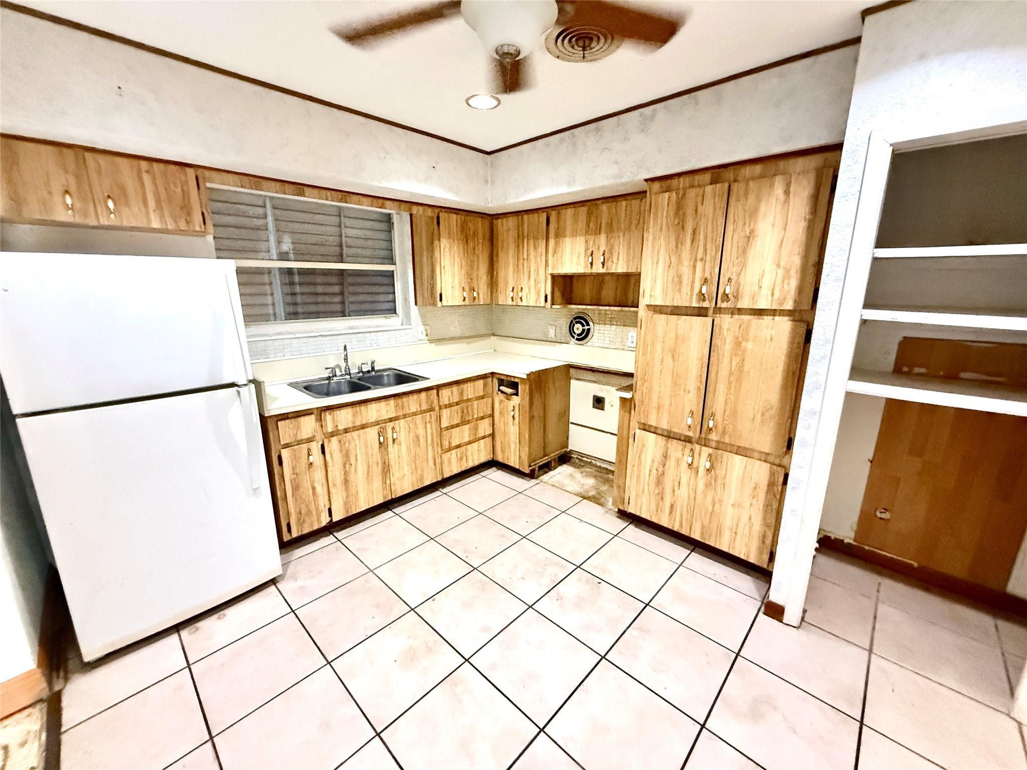 5349 Balsam Terrace, Plantation, FL 33317, Plantation - Photo 5