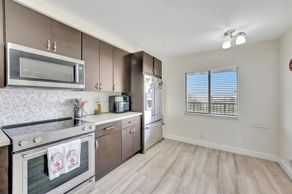 2200 S Cypress Bend Drive 905, Pompano Beach, FL 33069, Pompano Beach - Photo 4