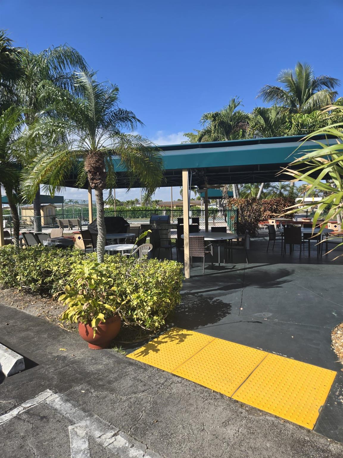 6870 Royal Palm Boulevard 207m, Margate, FL 33063, Margate - Photo 3