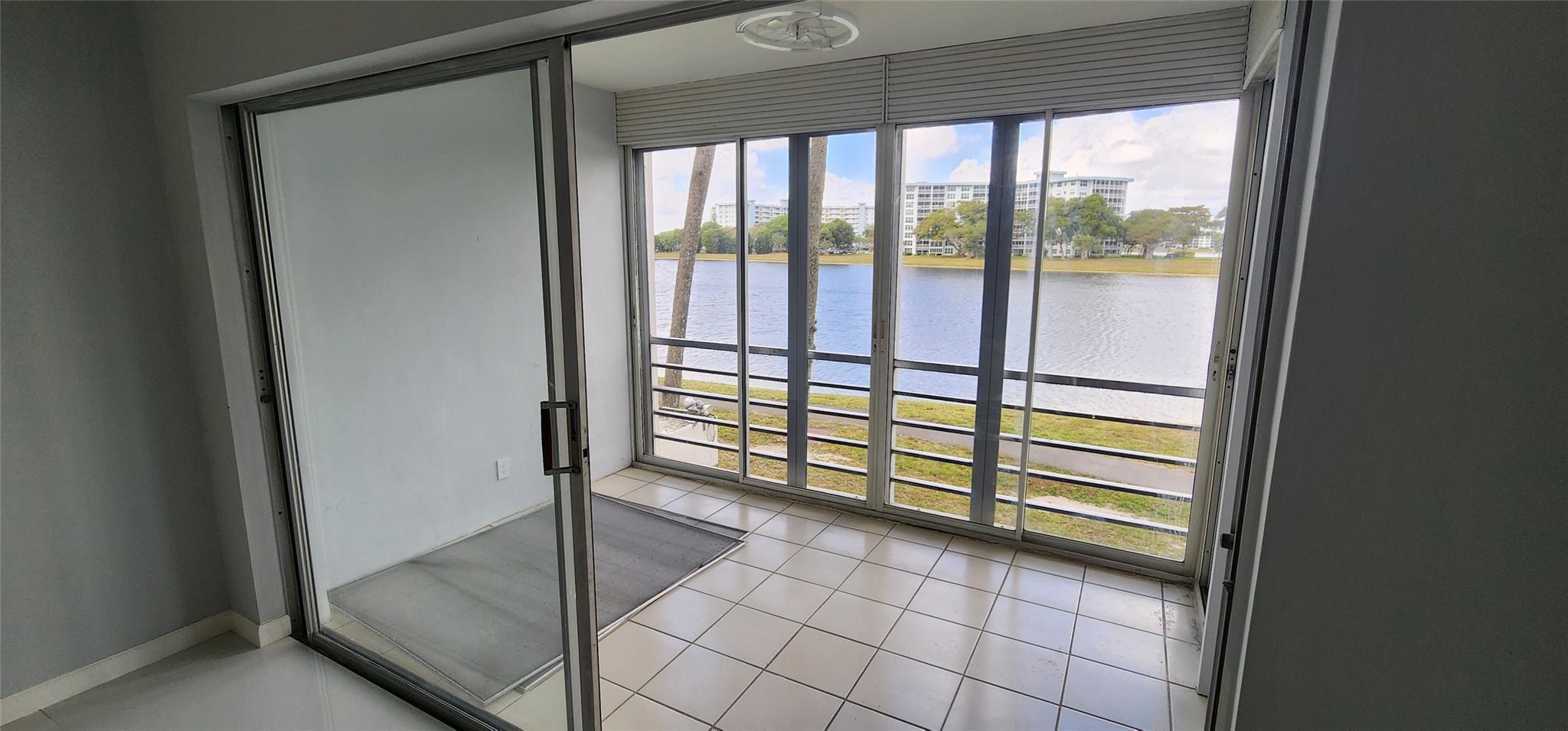 2801 N Palm Aire Drive 205, Pompano Beach, FL 33069, Pompano Beach - Photo 3