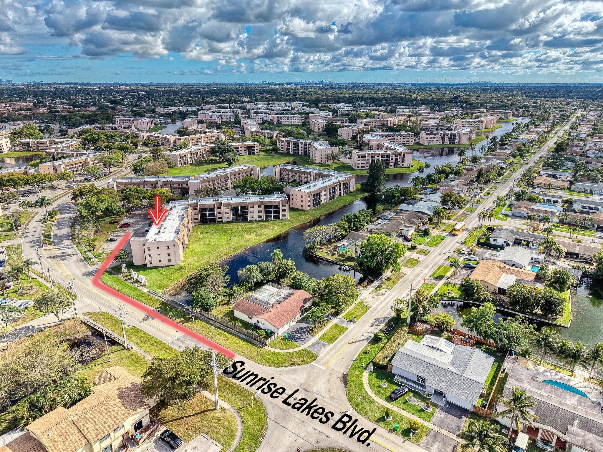 10466 Sunrise Lakes Boulevard 312, Sunrise, FL 33322, Sunrise - Photo 3