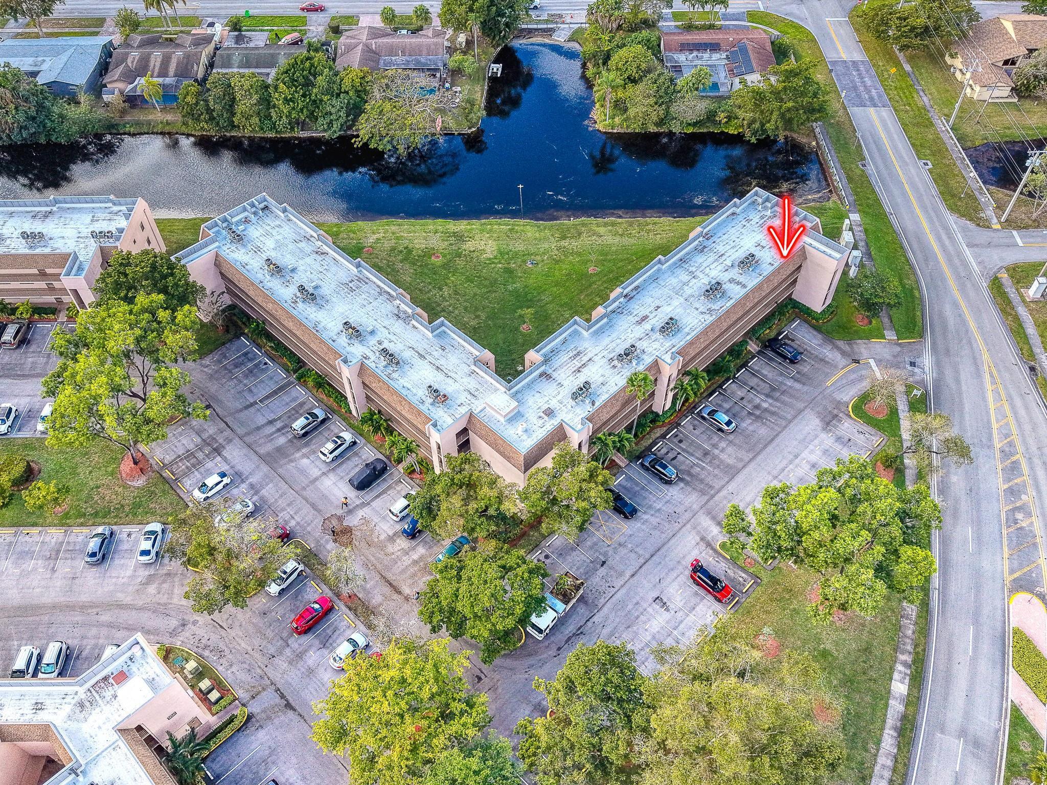 10466 Sunrise Lakes Boulevard 312, Sunrise, FL 33322, Sunrise - Photo 5