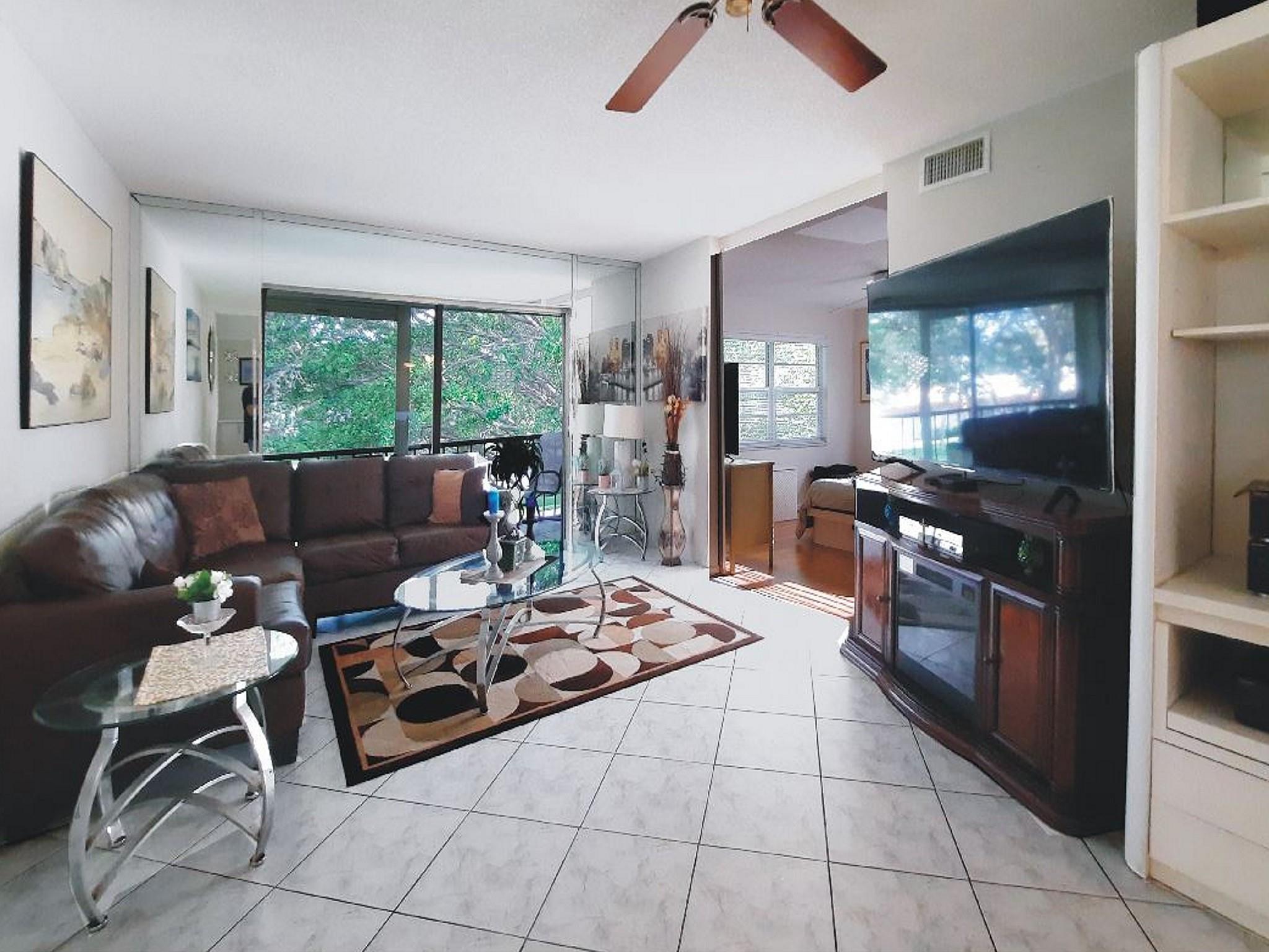 , Pembroke Pines - Photo 5