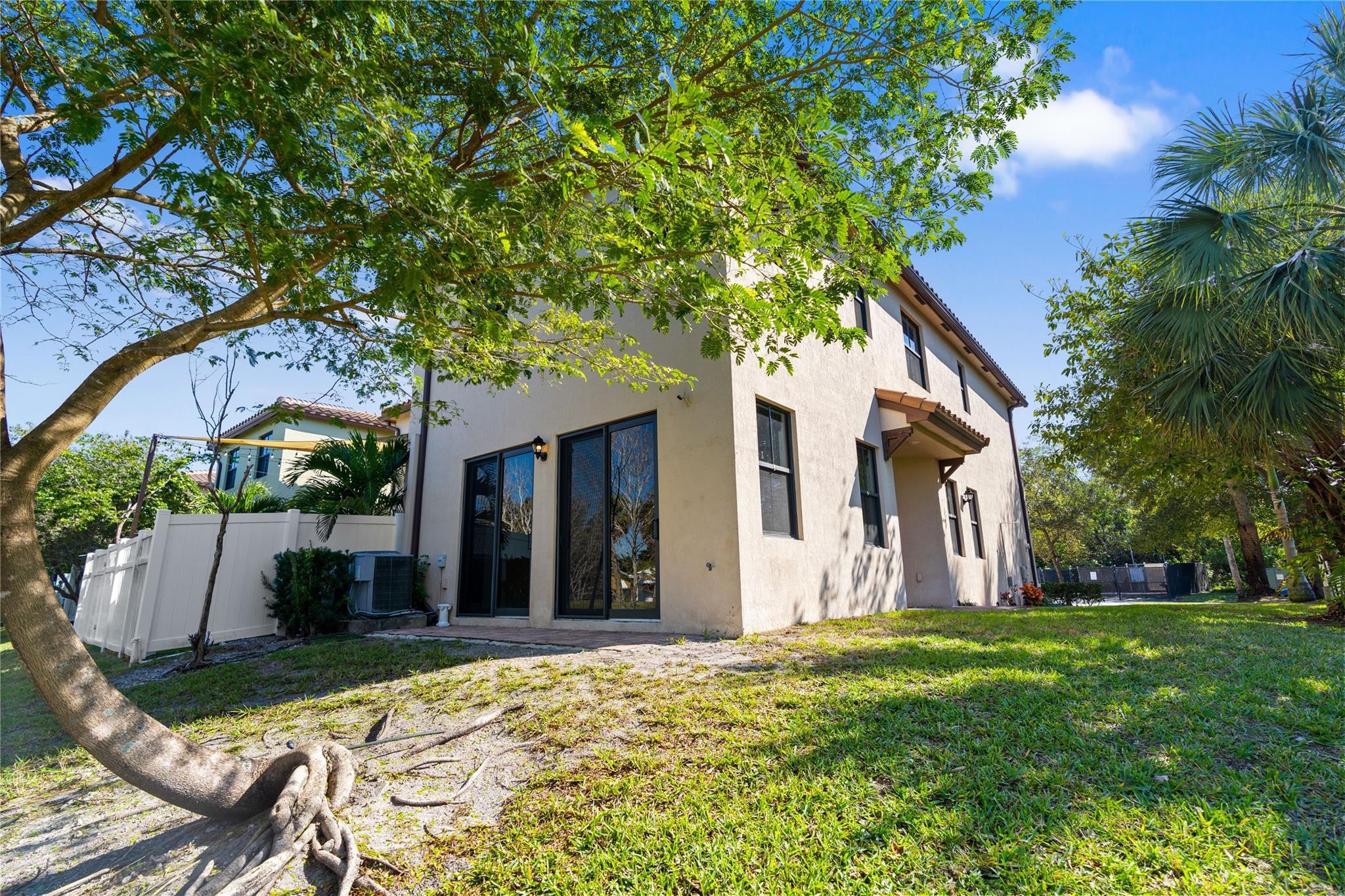 5701 NW 47th Avenue, Tamarac, FL 33319, Tamarac - Photo 3