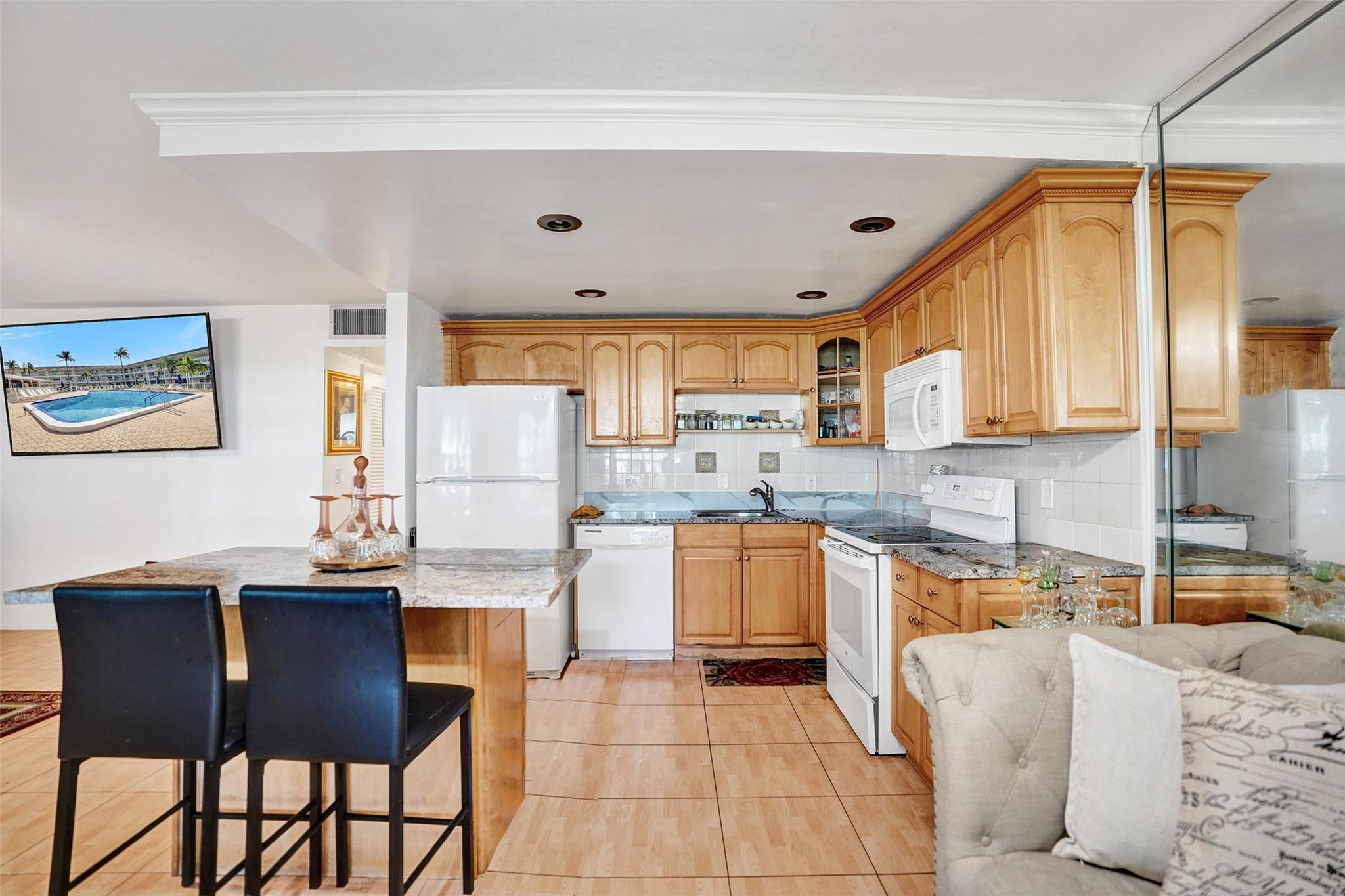 5208 NE 24th Terrace F118, Fort Lauderdale, FL 33308, Fort Lauderdale - Photo 5