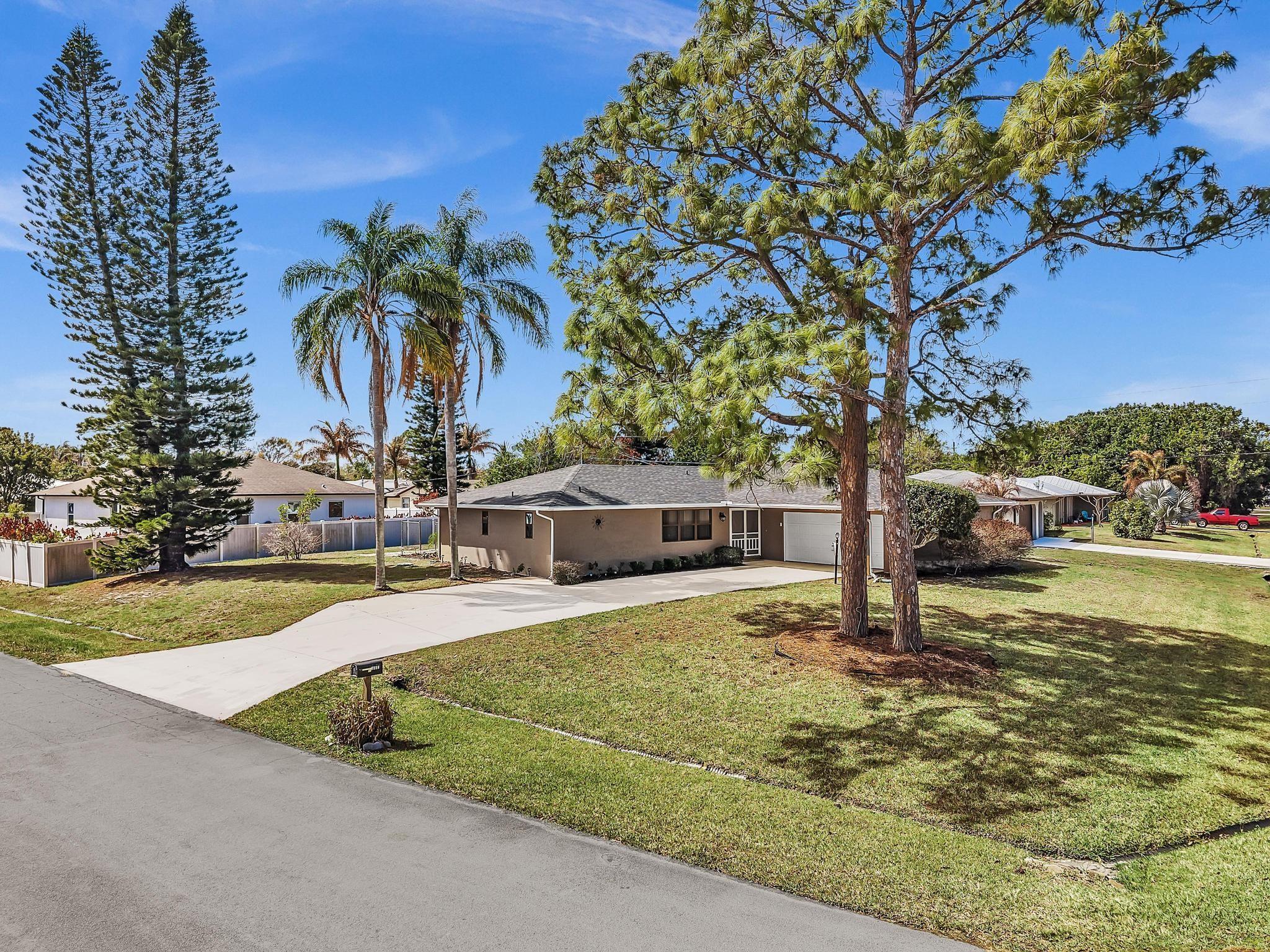 2002 SE Aneci Street, Port St. Lucie, FL 34984, Port St. Lucie - Photo 4