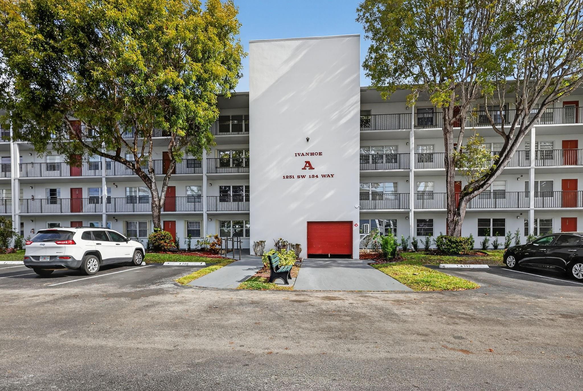 1251 SW 134th Way 108 A, Pembroke Pines, FL 33027, Pembroke Pines - Photo 3