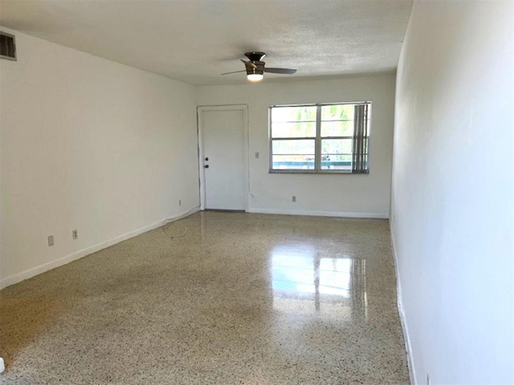 270 NE 40th Street 26, Oakland Park, FL 33334, Oakland Park - Photo 3