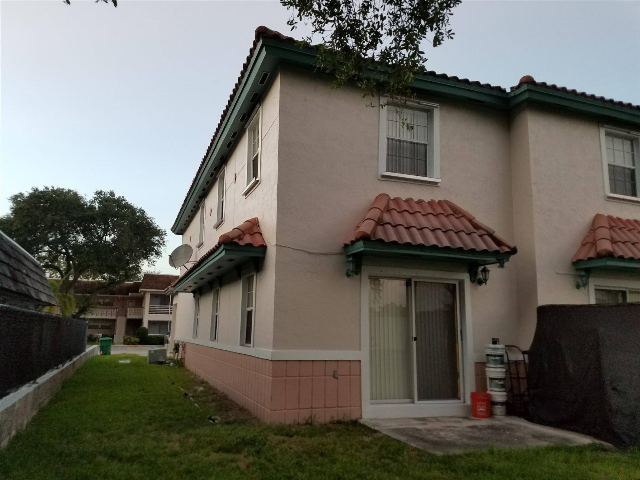 6036 SW 35th Street B, Hollywood, FL 33023, Hollywood - Photo 3