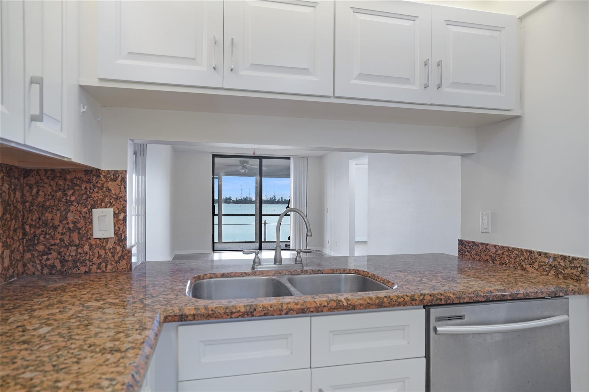 109 Lake Emerald Drive 110, Oakland Park, FL 33309, Oakland Park - Photo 4