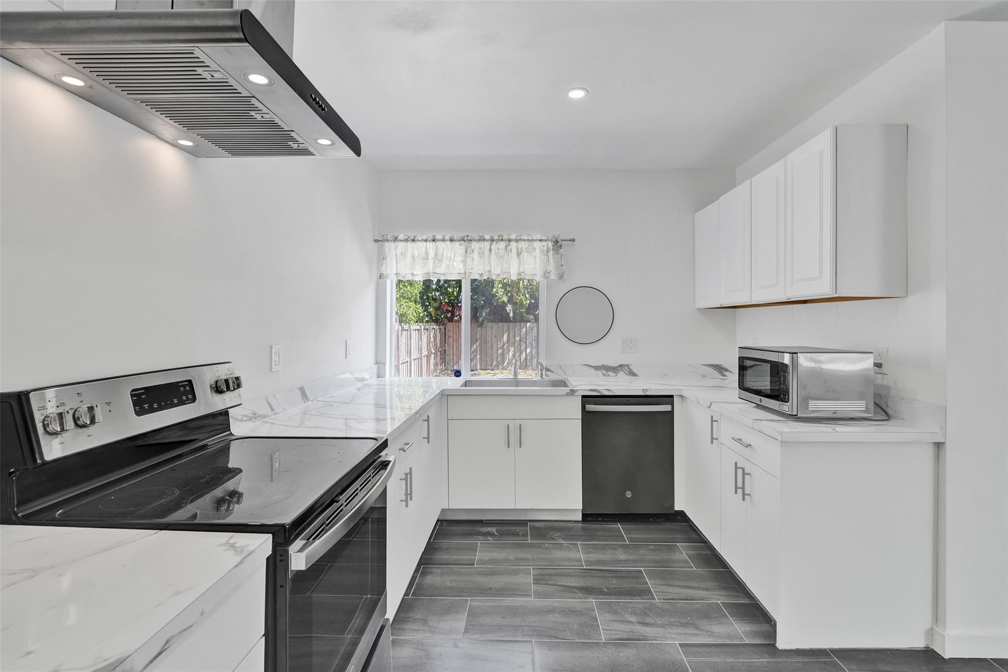 1904 SE 1st Avenue, Fort Lauderdale, FL 33316, Fort Lauderdale - Photo 4