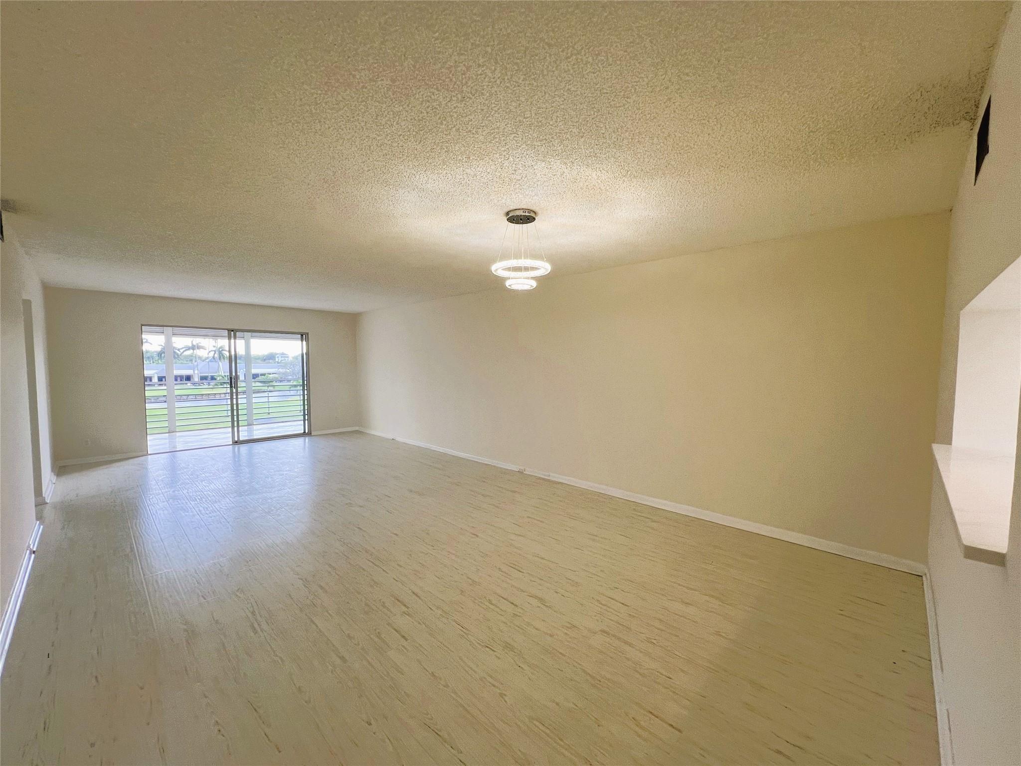 3303 Aruba Way E-4, Coconut Creek, FL 33066, Coconut Creek - Photo 3