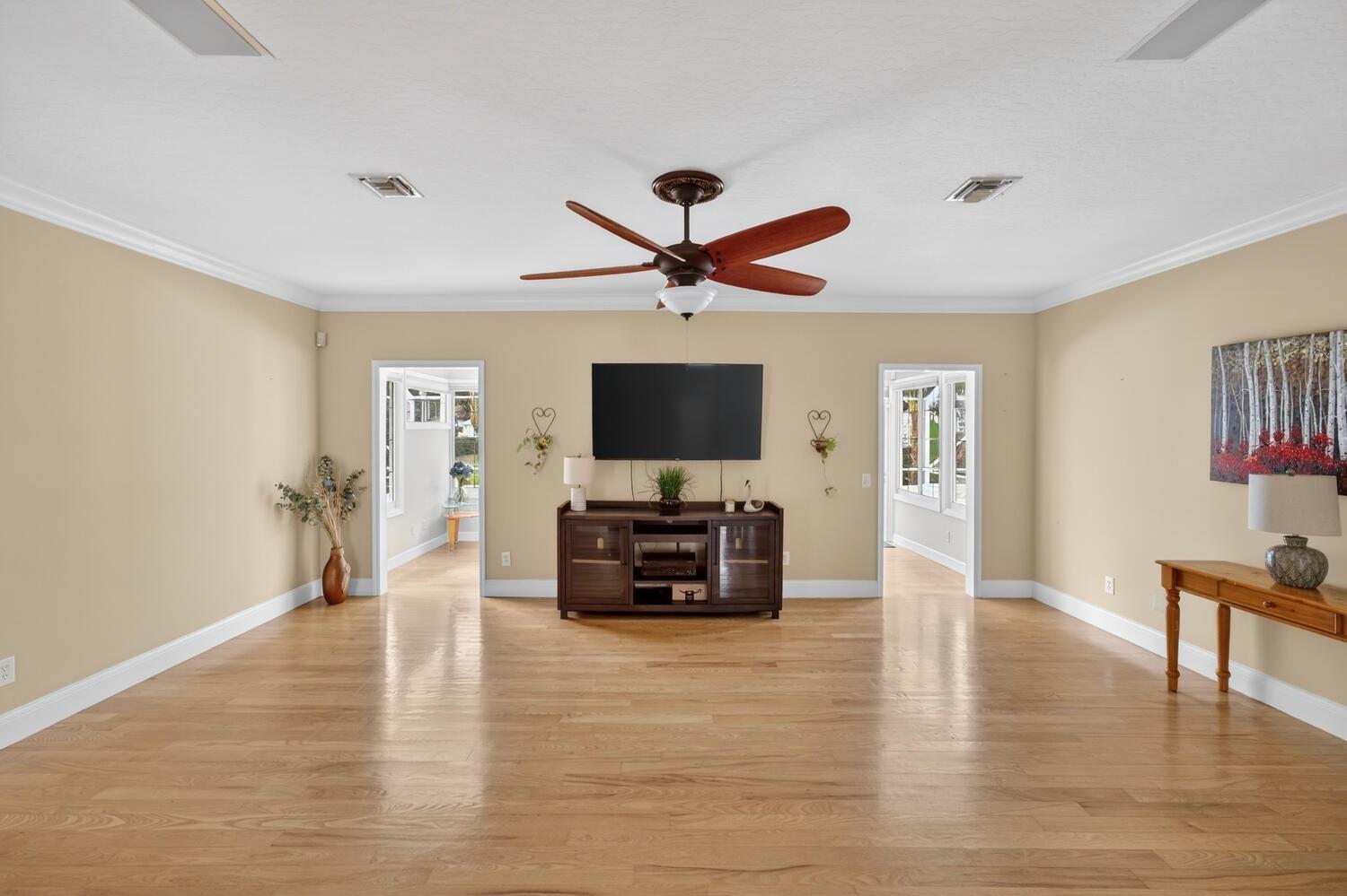 137 38th Court, Vero Beach, FL 32968, Vero Beach - Photo 4