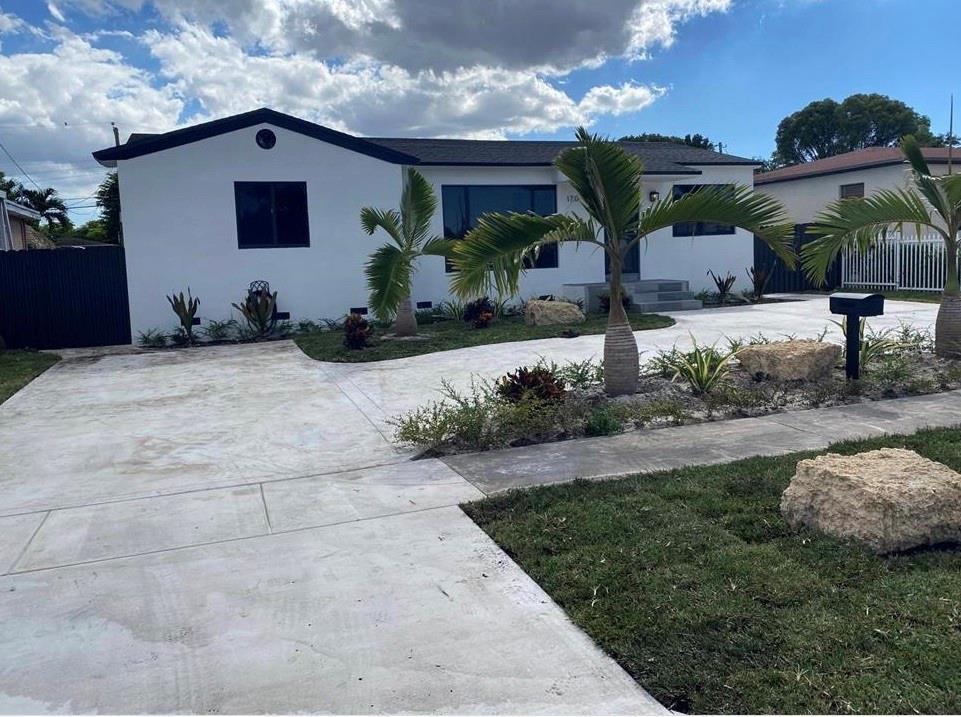 170 W 58 Street, Hialeah, FL 33012, Hialeah - Photo 3