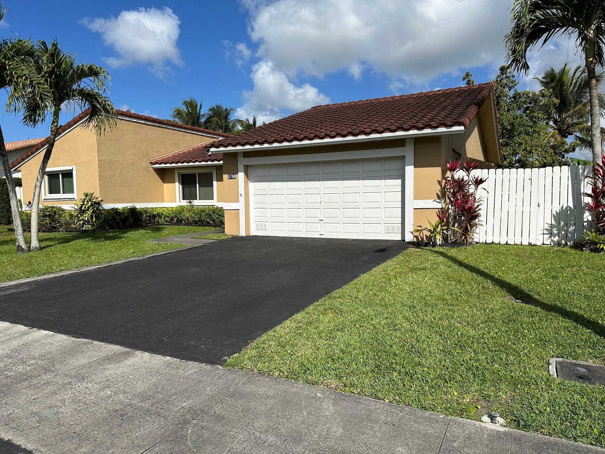 5706 SW 114th Avenue, Cooper City, FL 33330, Cooper City - Photo 3