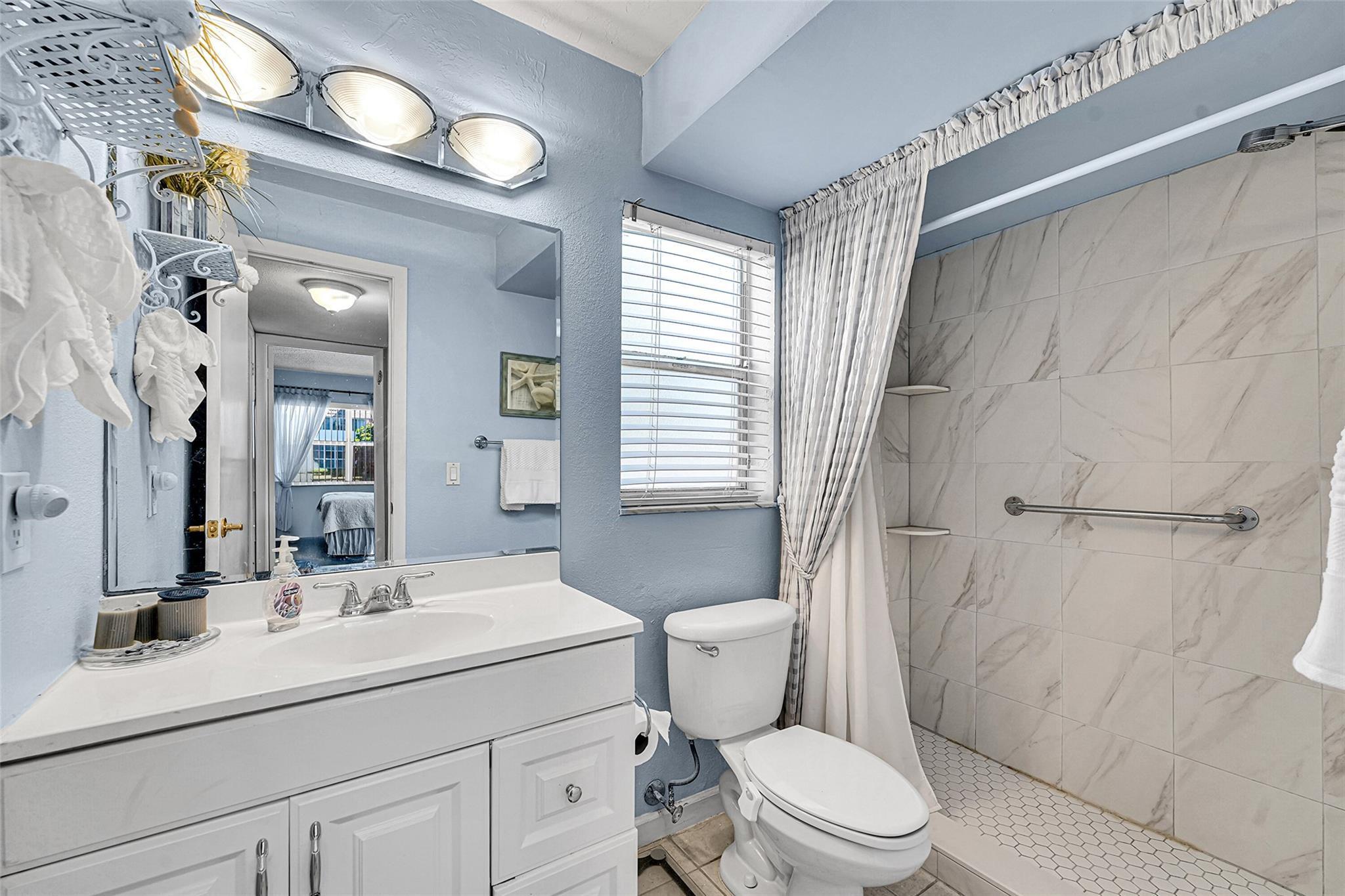 9041 Sunrise Lakes Boulevard 101, Sunrise, FL 33322, Sunrise - Photo 3