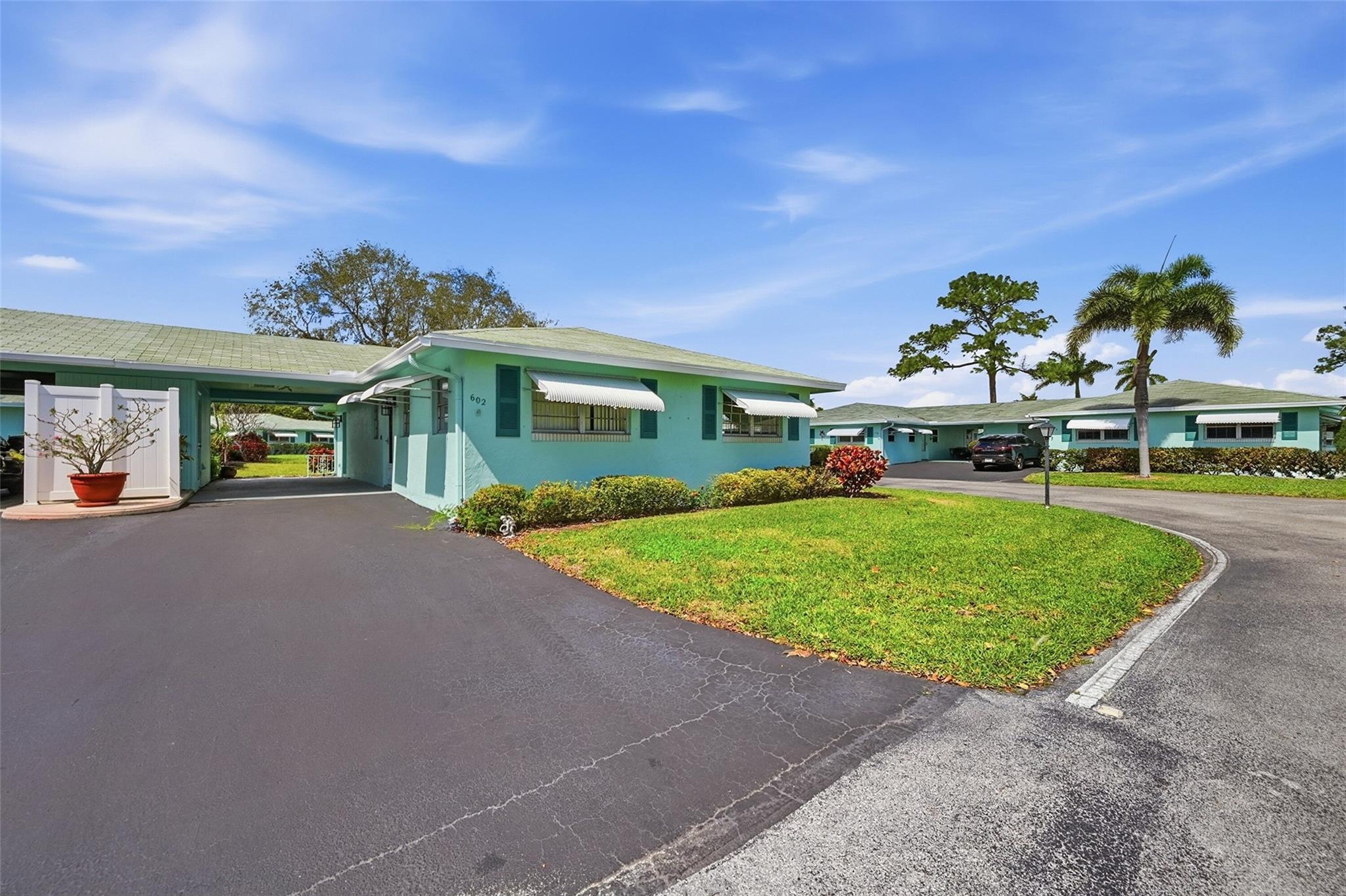 602 Hummingbird Lane 602, Delray Beach, FL 33445, Delray Beach - Photo 2