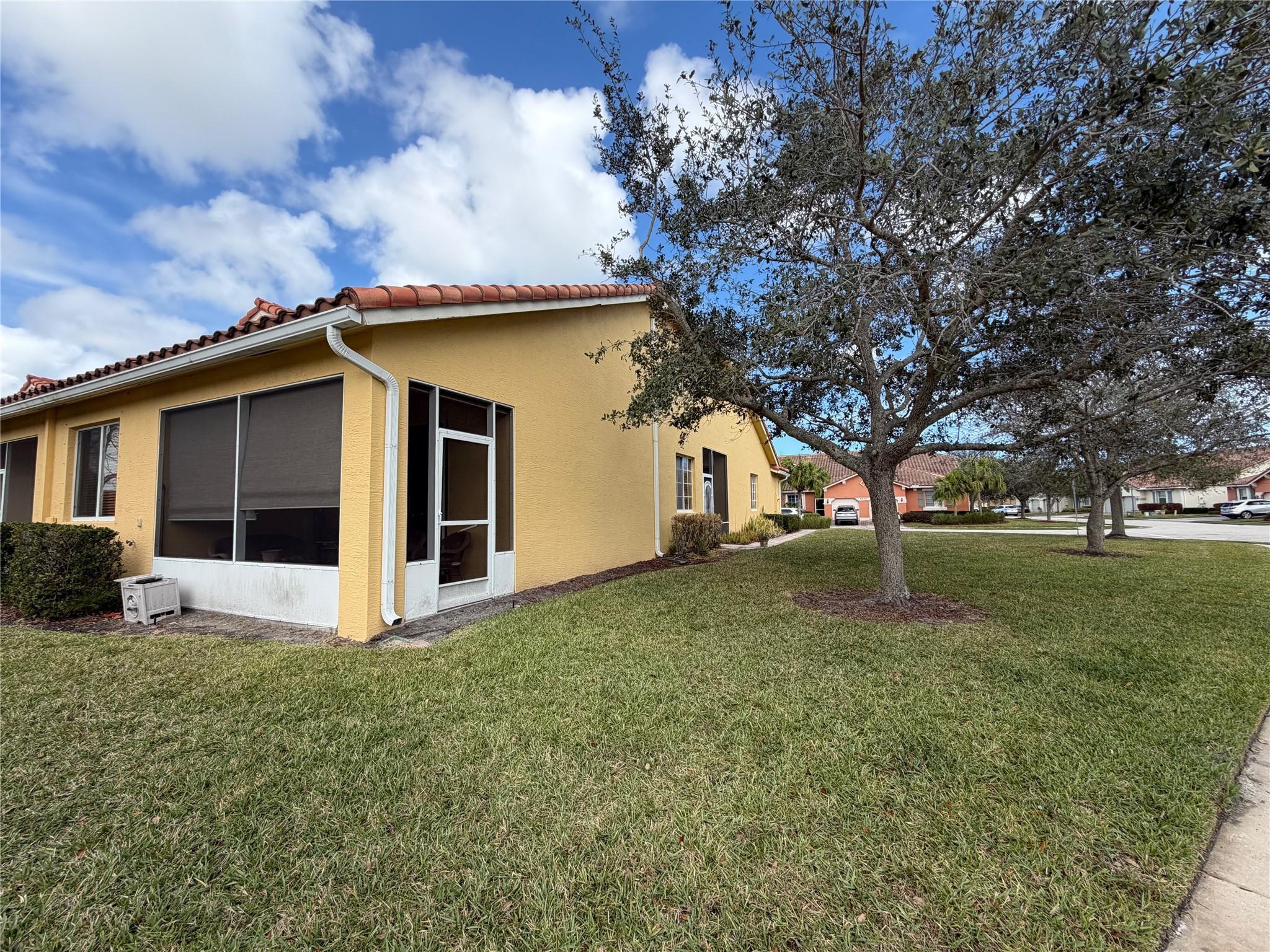 6510 Oxford Circle 101, Vero Beach, FL 32966, Vero Beach - Photo 4