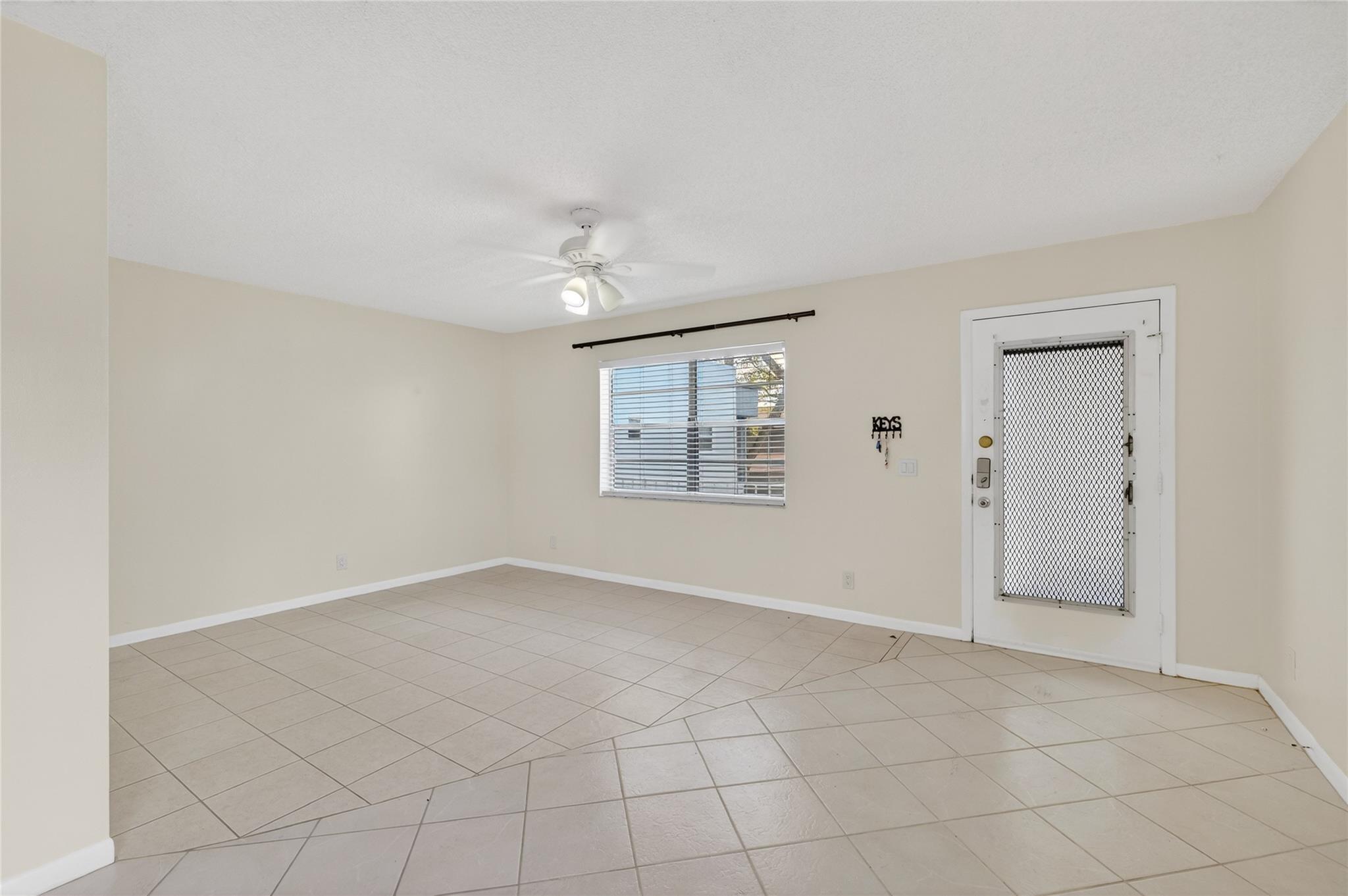 608 Normandy M, Delray Beach, FL 33484, Delray Beach - Photo 5