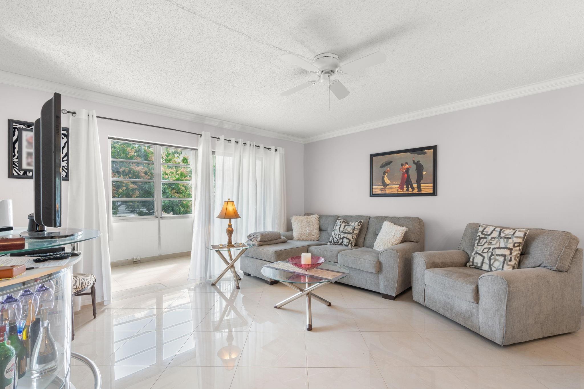 4191 NW 41st Street 214, Lauderdale Lakes, FL 33319, Lauderdale Lakes - Photo 2