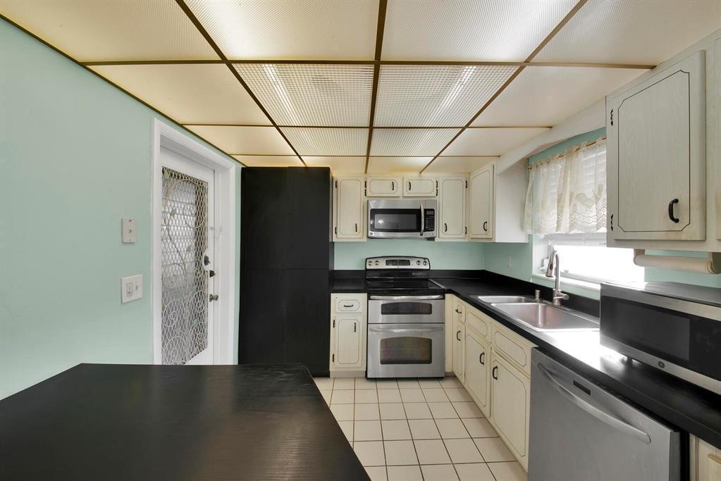 5300 Washington Street G321, Pembroke Pines, FL 33025, Pembroke Pines - Photo 2