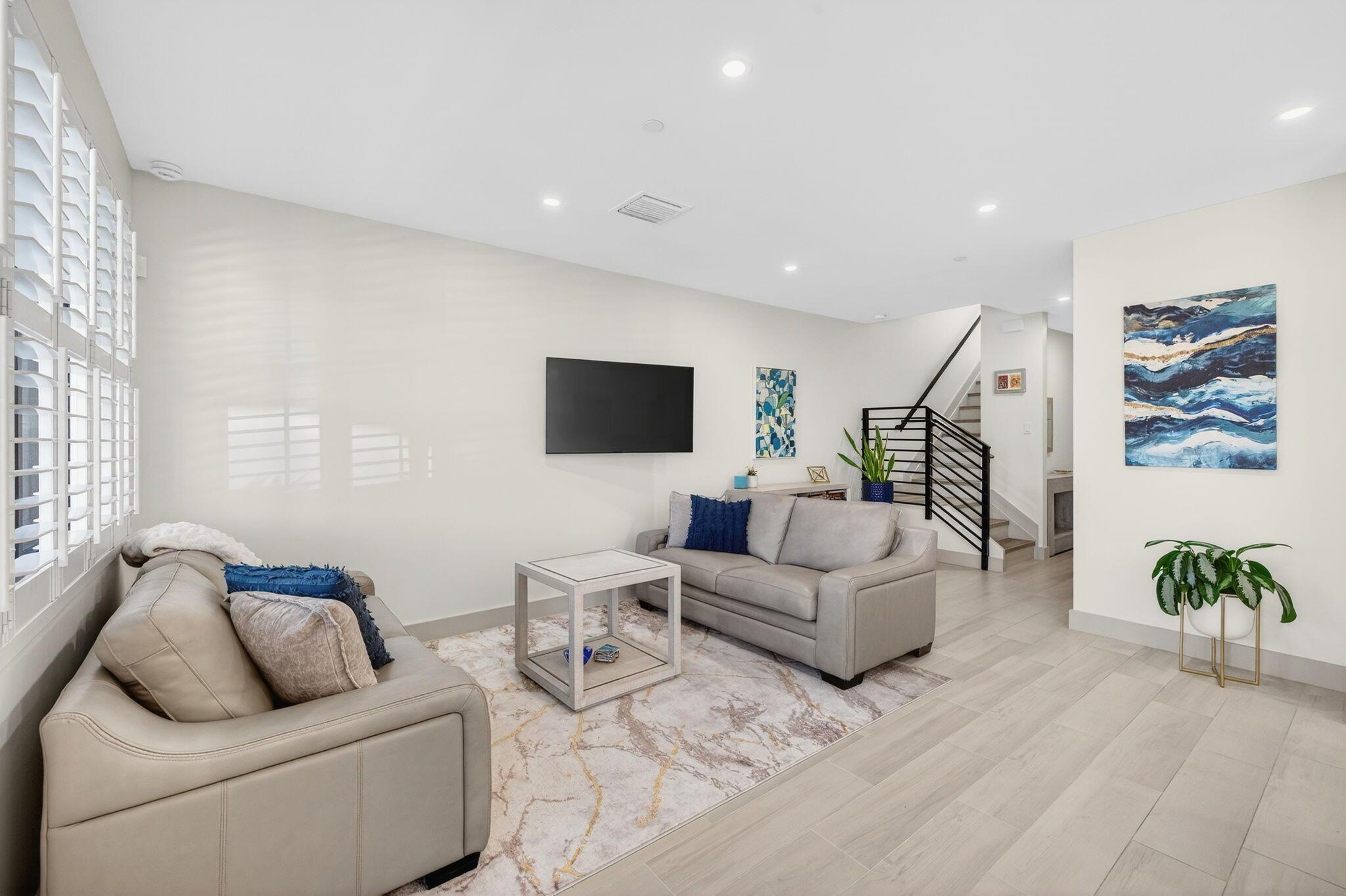 410 SE 12th Court, Fort Lauderdale, FL 33316, Fort Lauderdale - Photo 5