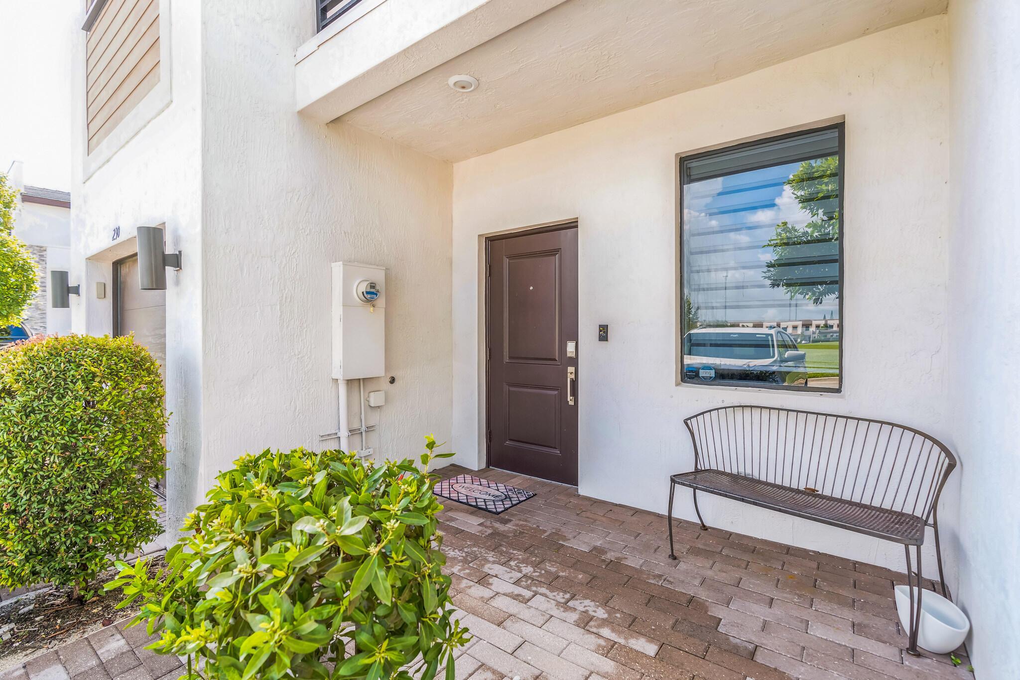230 NE 208th Terrace 230, North Miami Beach, FL 33179, North Miami Beach - Photo 4