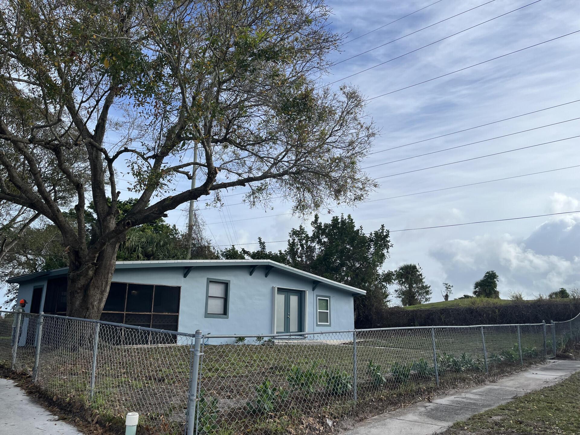202 Southern Avenue, Fort Pierce, FL 34950, Fort Pierce - Photo 2