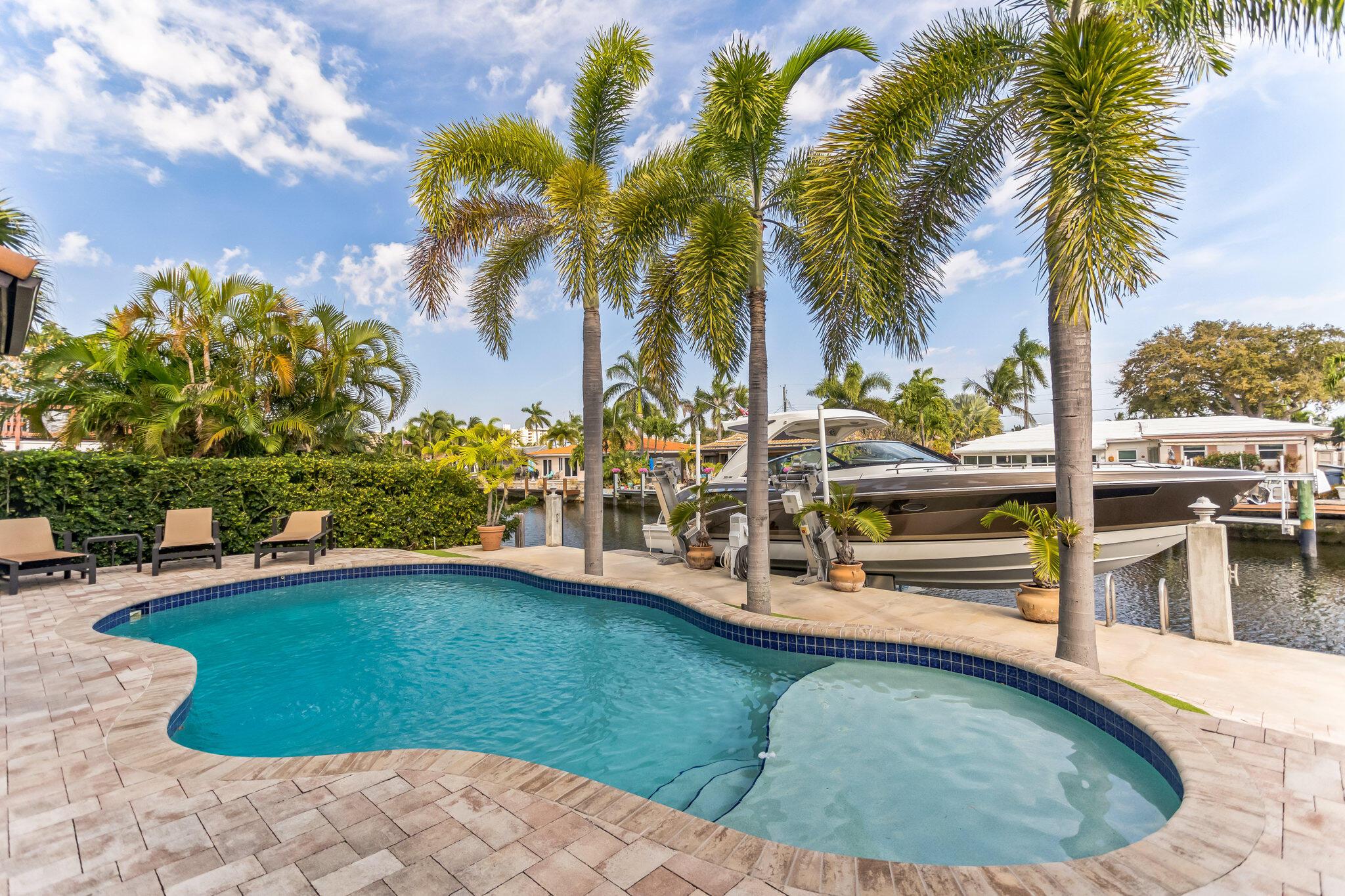 2461 SE 10th Street, Pompano Beach, FL 33062, Pompano Beach - Photo 2