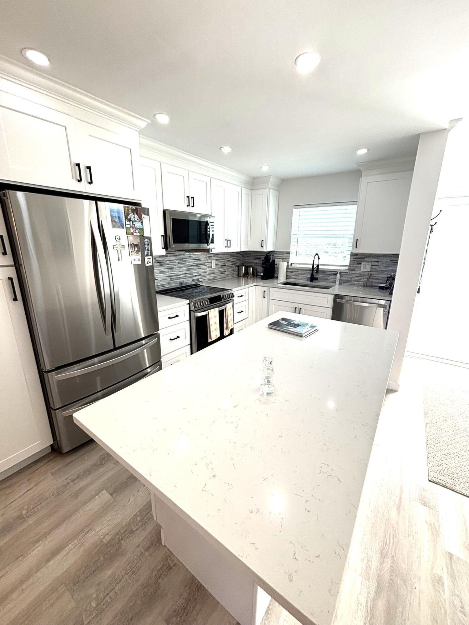401 NE 19th Avenue 53, Deerfield Beach, FL 33441, Deerfield Beach - Photo 2