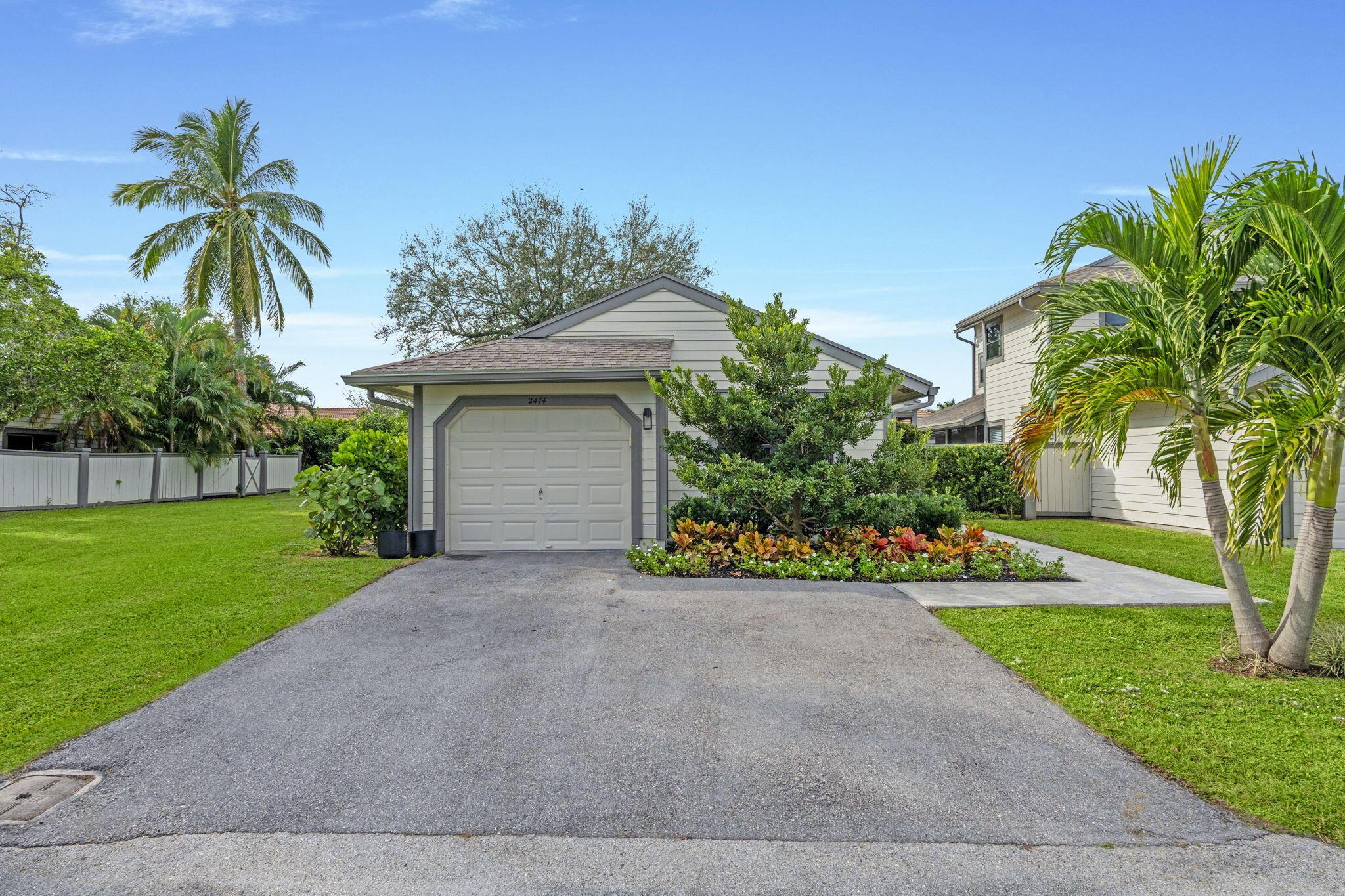 2474 Bedford Mews Drive, Wellington, FL 33414, Wellington - Photo 2