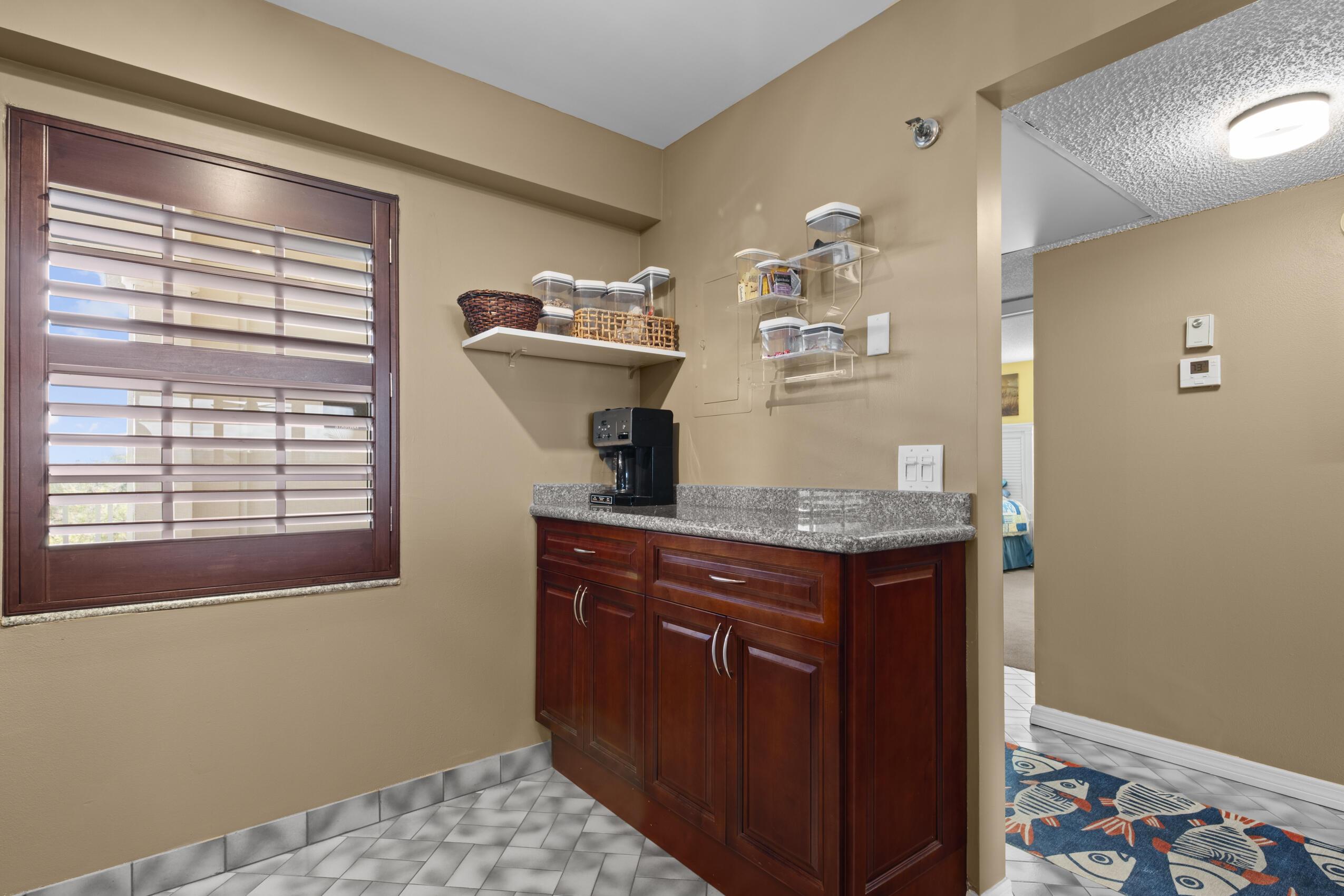 3520 Oaks Way 510, Pompano Beach, FL 33069, Pompano Beach - Photo 5
