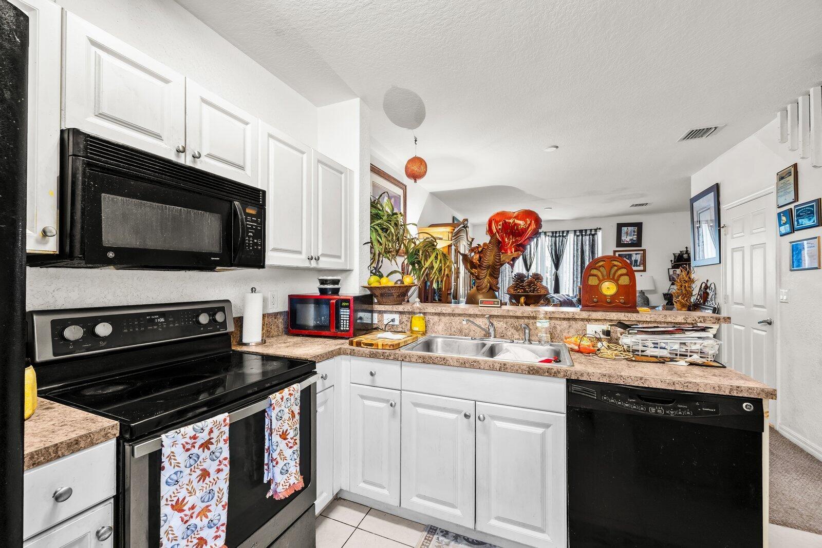 3529 Sonoma Drive, Riviera Beach, FL 33404, Riviera Beach - Photo 3