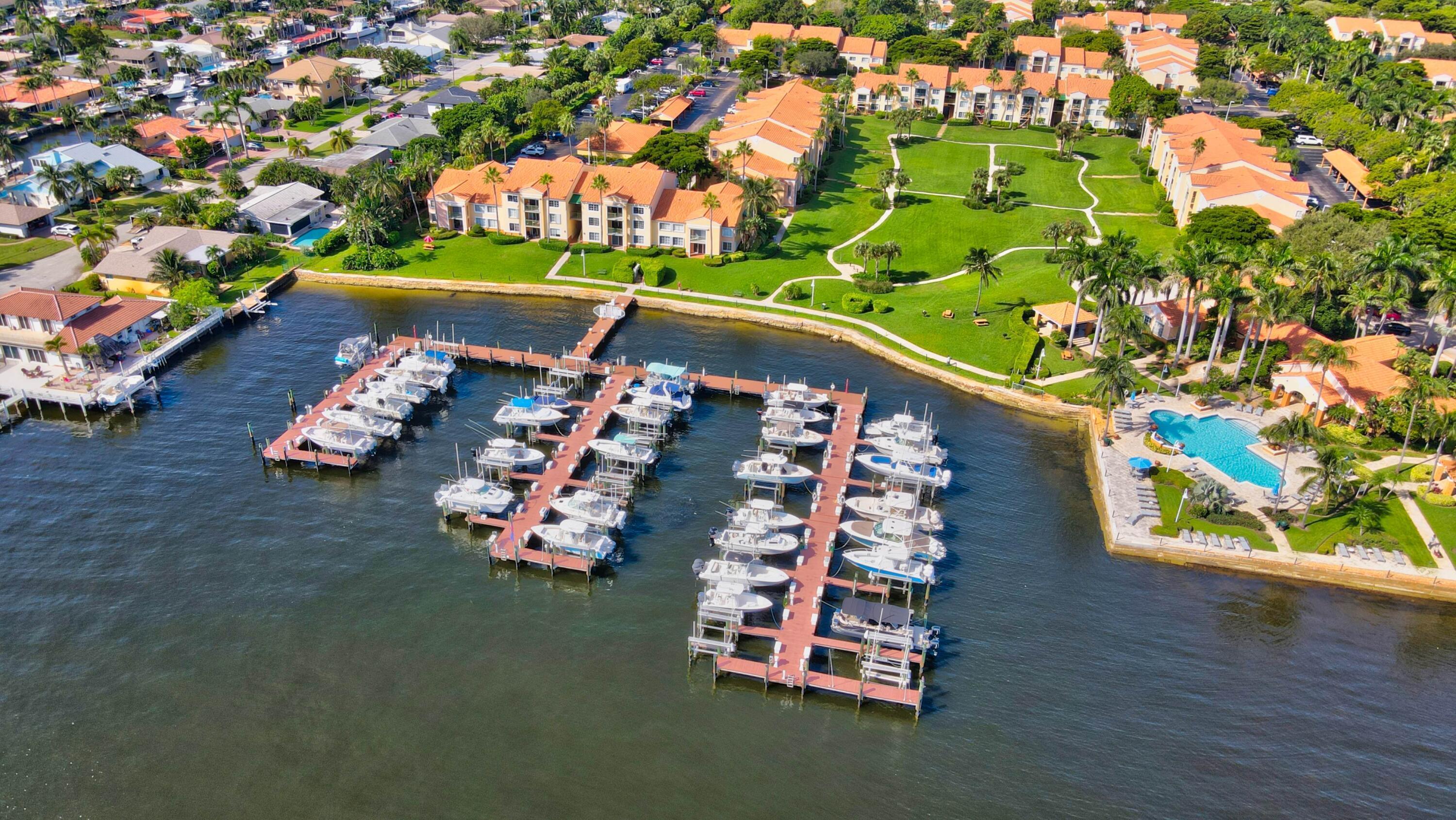 145 Yacht Club Way 304, Hypoluxo, FL 33462, Hypoluxo - Photo 2