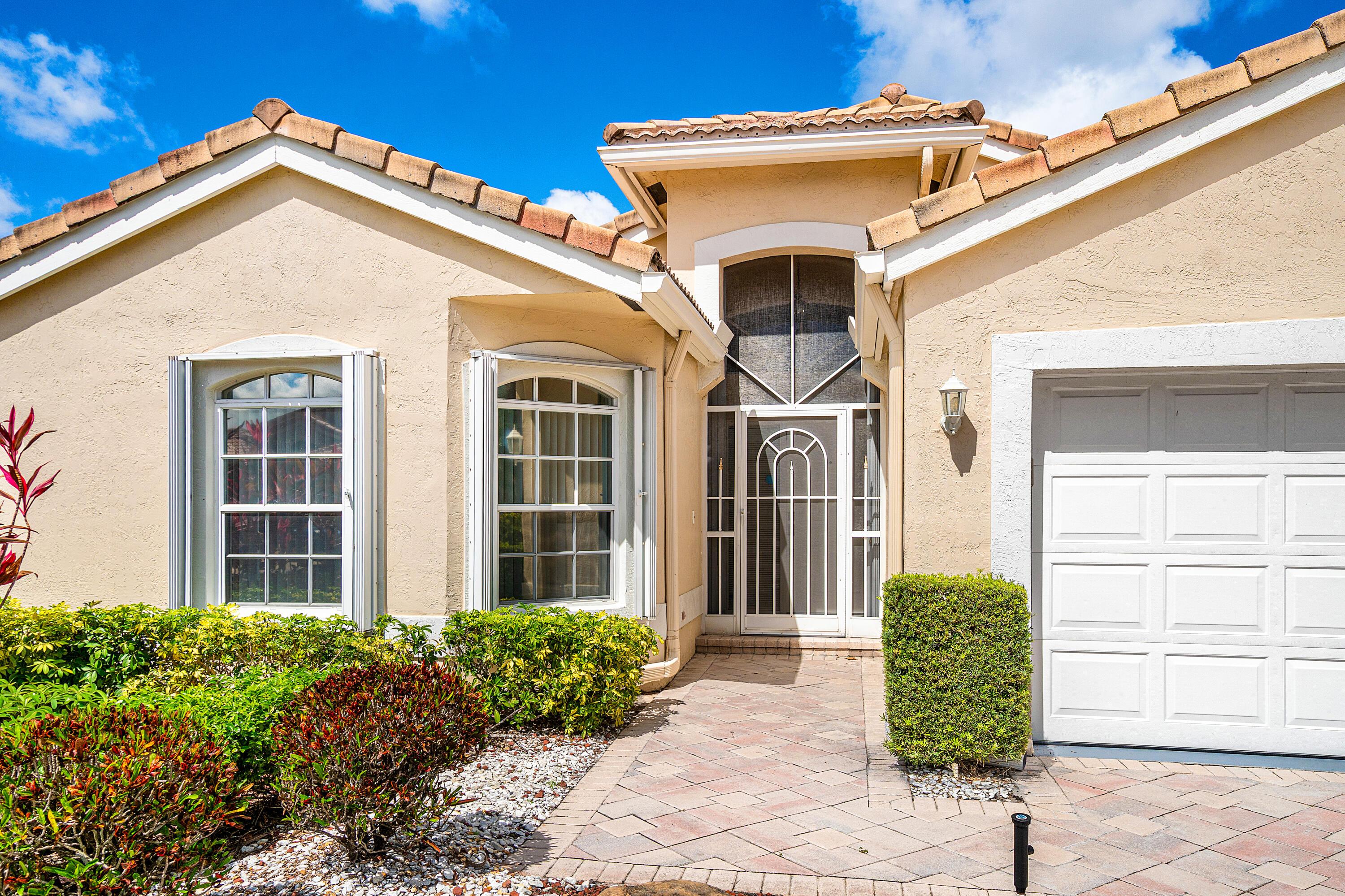 6594 Sun River Road, Boynton Beach, FL 33437, Boynton Beach - Photo 2