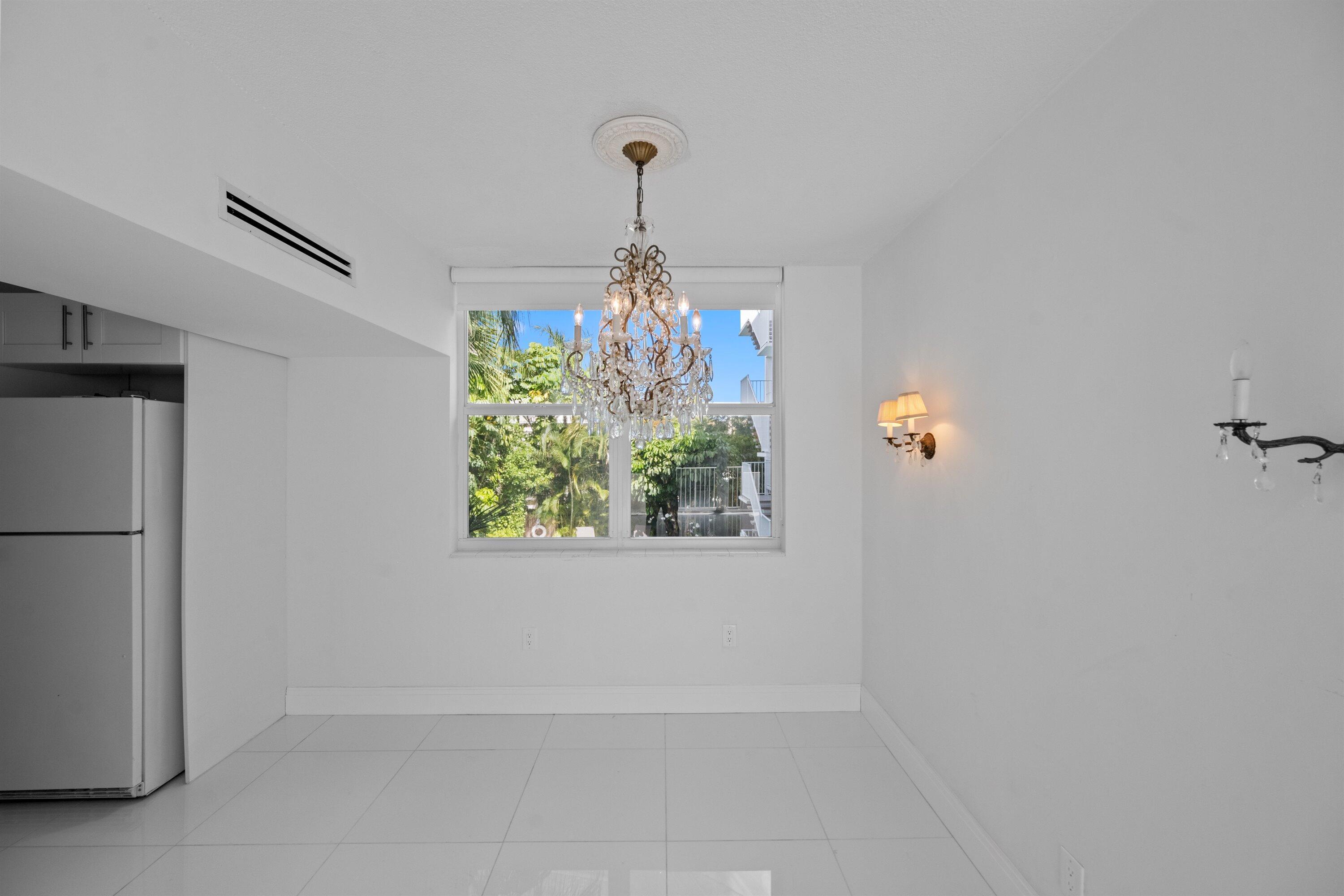 401 Peruvian Avenue 2010, Palm Beach, FL 33480, Palm Beach - Photo 4