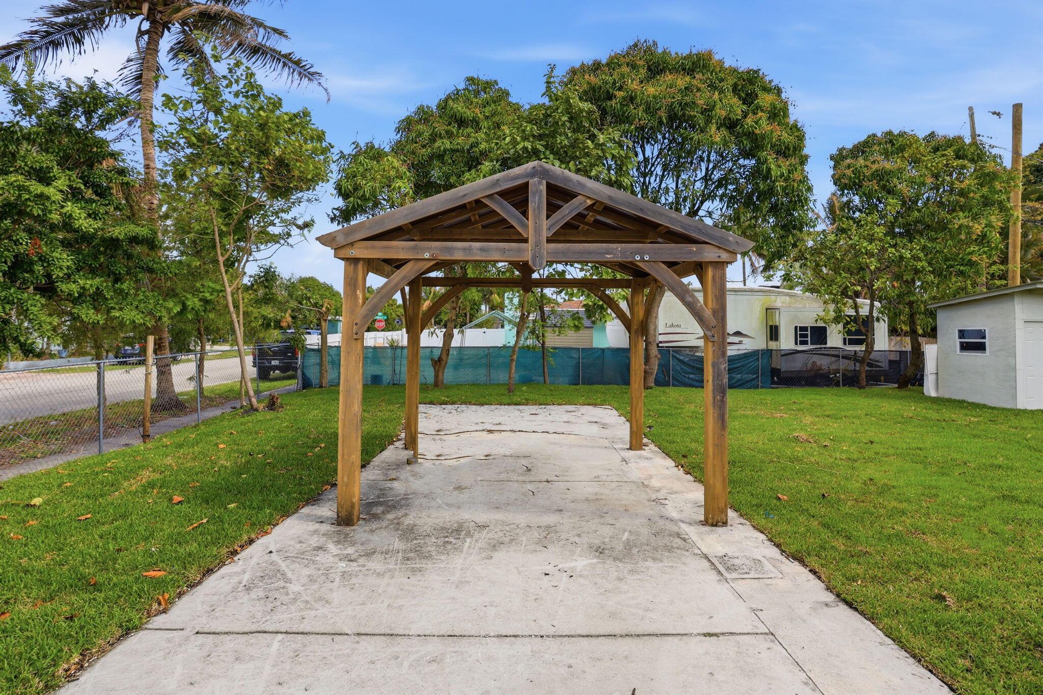 2312 Redwood Road, West Palm Beach, FL 33409, West Palm Beach - Photo 4