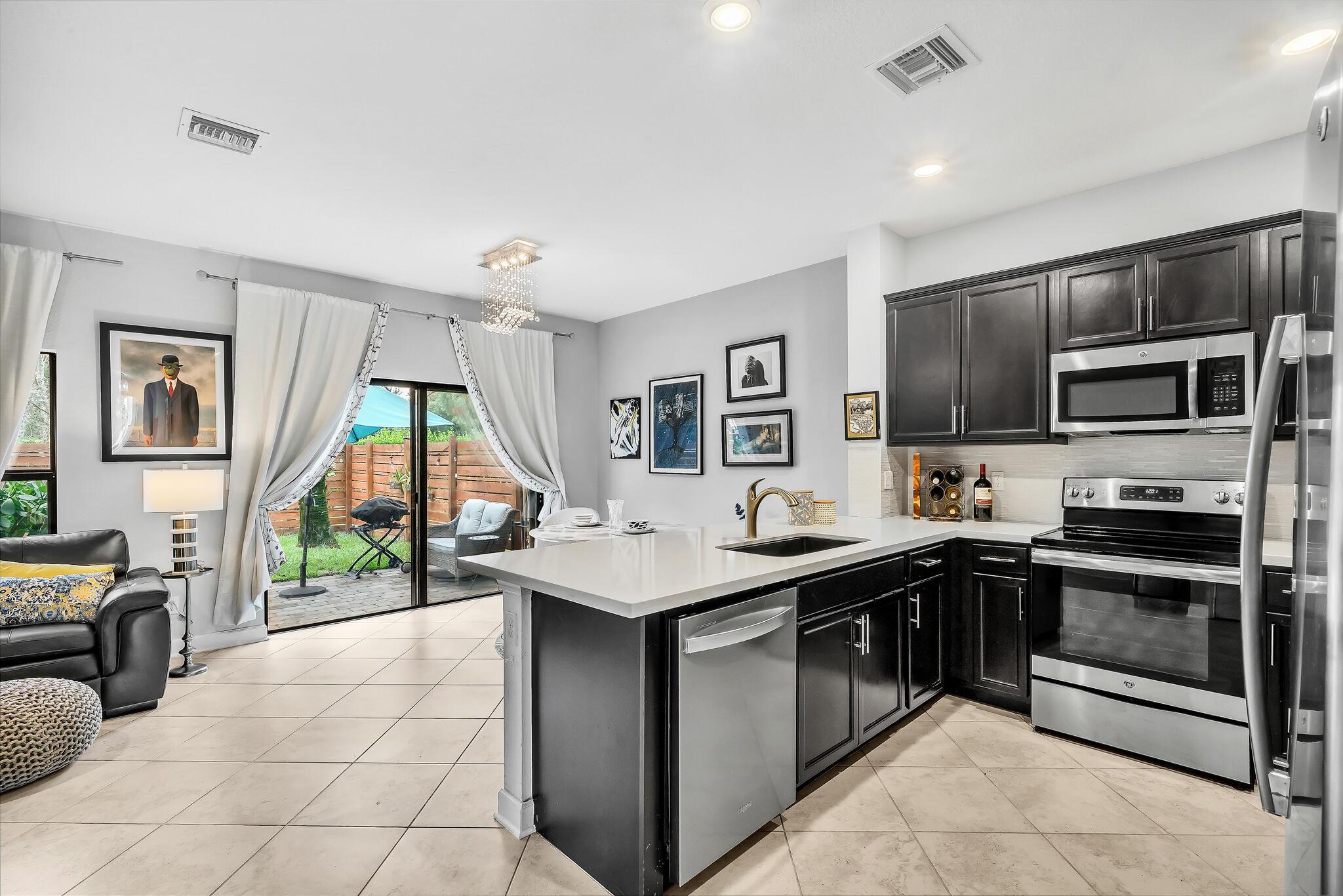 4656 Silver Saw Lane, Lake Worth, FL 33463, Lake Worth - Photo 5
